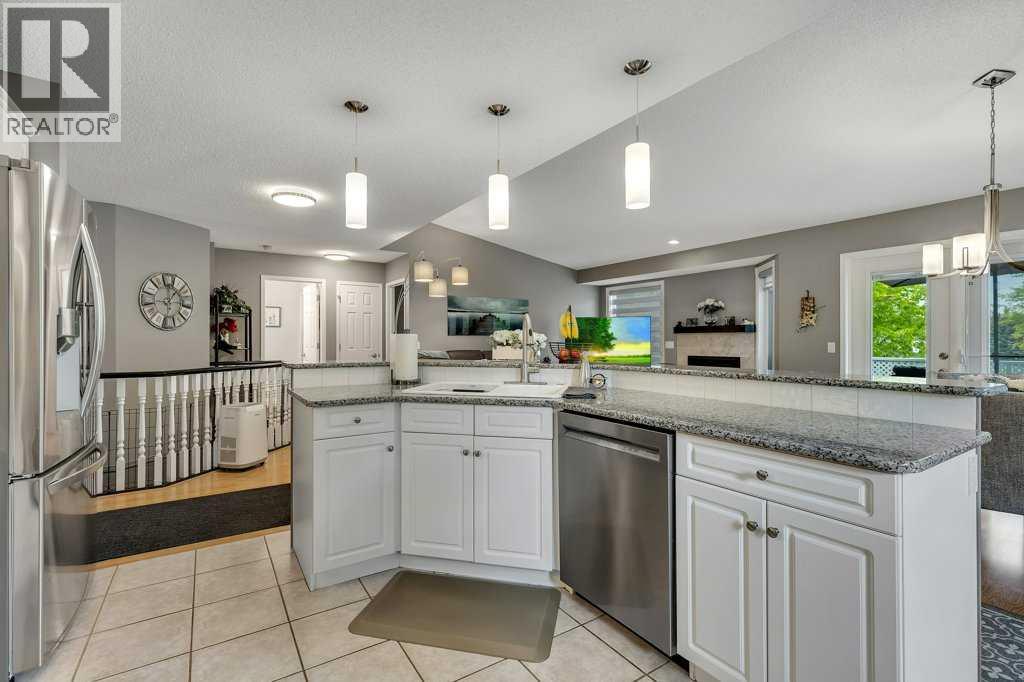 212 Valley Ridge Heights Nw, Calgary, Alberta  T3B 5T3 - Photo 12 - A2250333