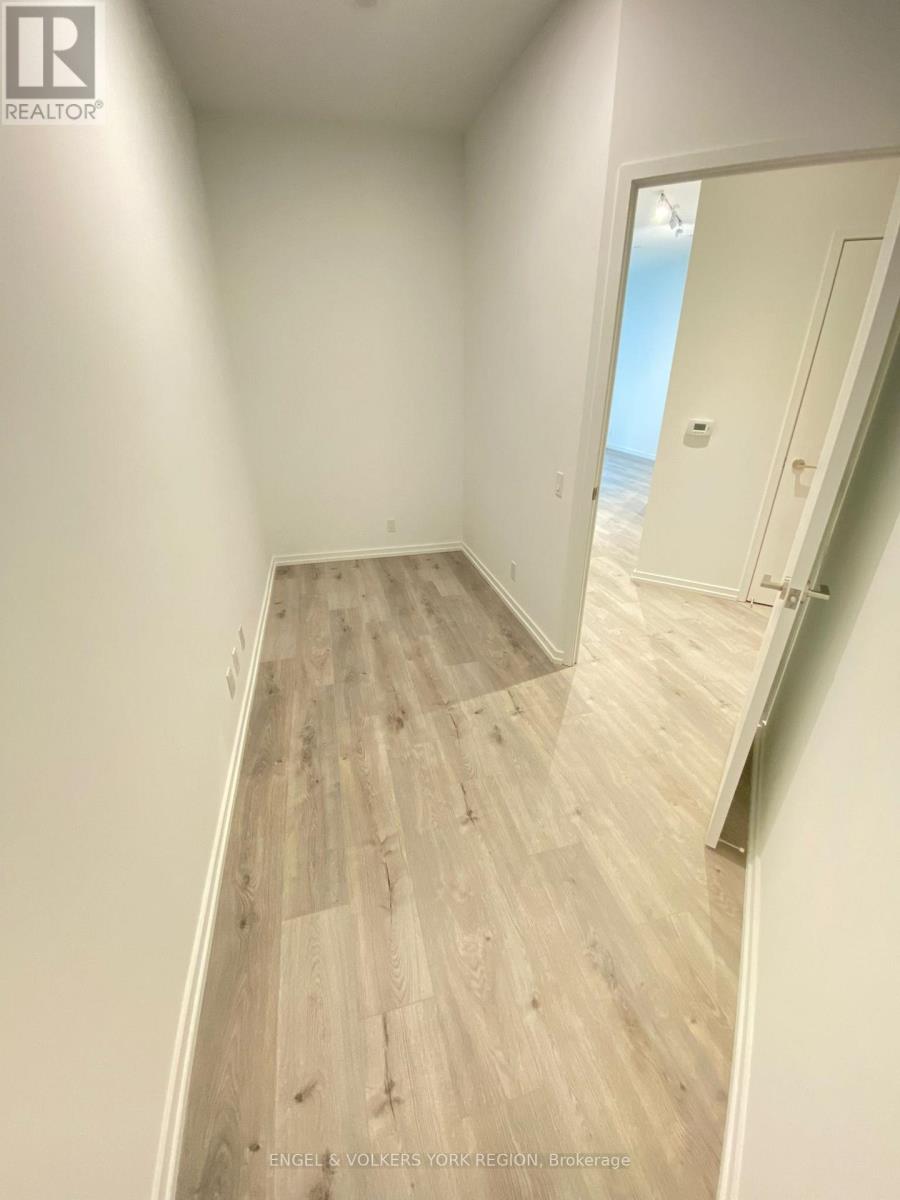 206 - 1000 Portage Parkway S, Vaughan, Ontario  L4K 0L1 - Photo 11 - N12389883
