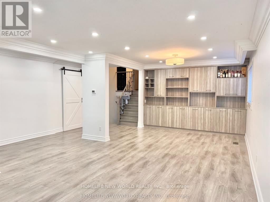 Main - 30 Allview Crescent, Toronto, Ontario  M2J 2R3 - Photo 4 - C12396029