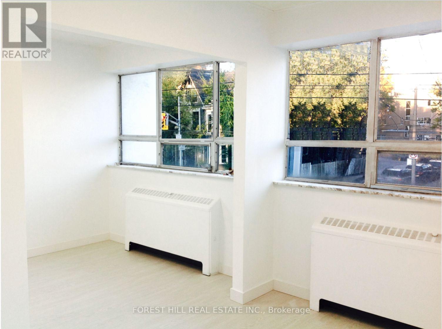 250 - 226 Bathurst Street, Toronto, Ontario  M5T 2R9 - Photo 12 - C12397456