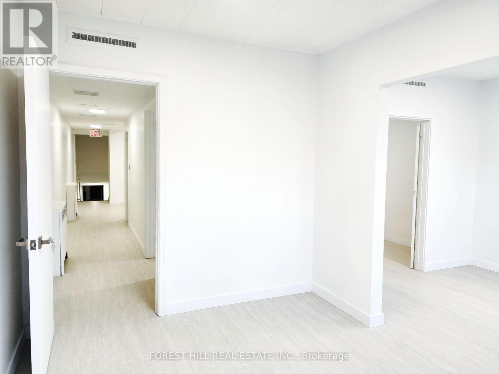 250 - 226 Bathurst Street, Toronto, Ontario  M5T 2R9 - Photo 13 - C12397456