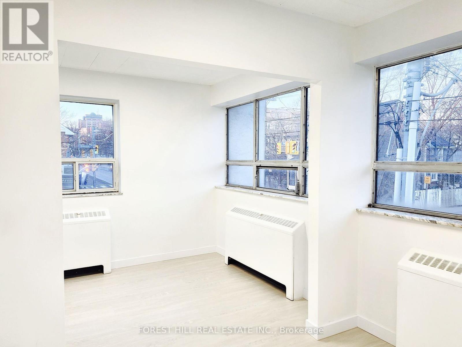 250 - 226 Bathurst Street, Toronto, Ontario  M5T 2R9 - Photo 17 - C12397456