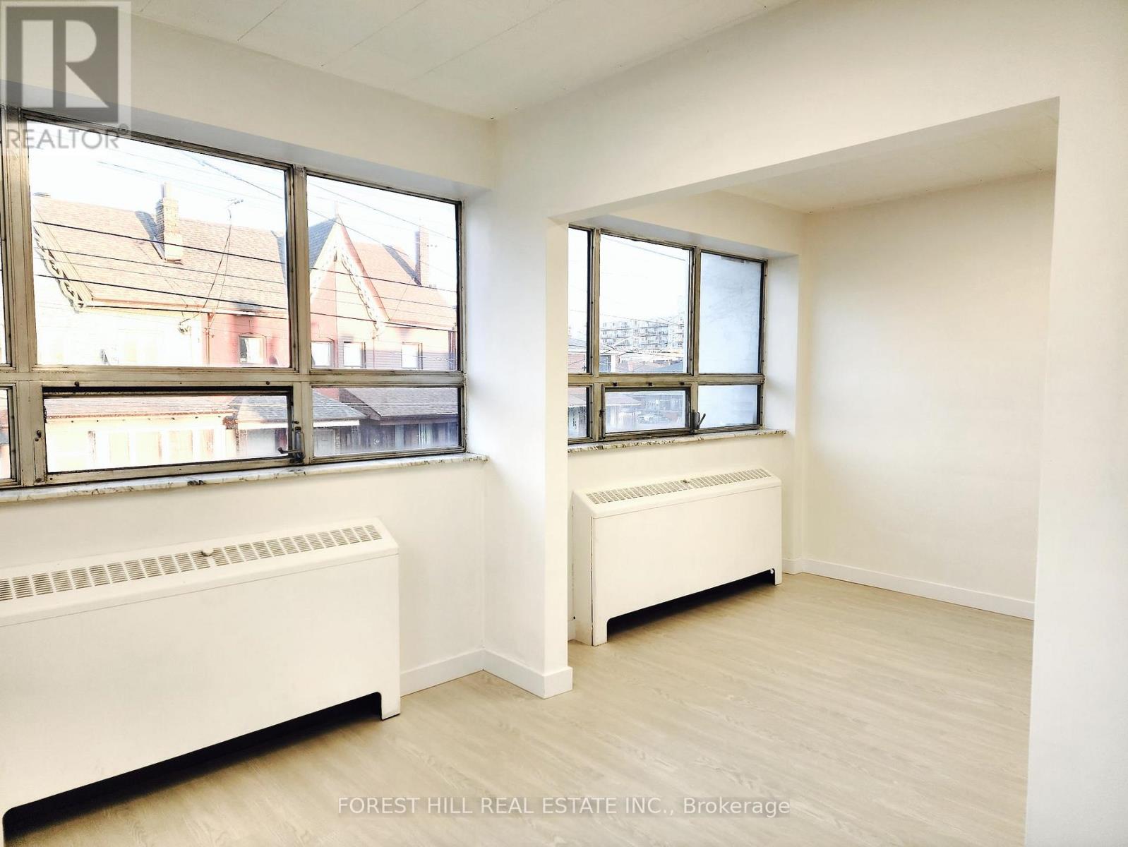 250 - 226 Bathurst Street, Toronto, Ontario  M5T 2R9 - Photo 18 - C12397456