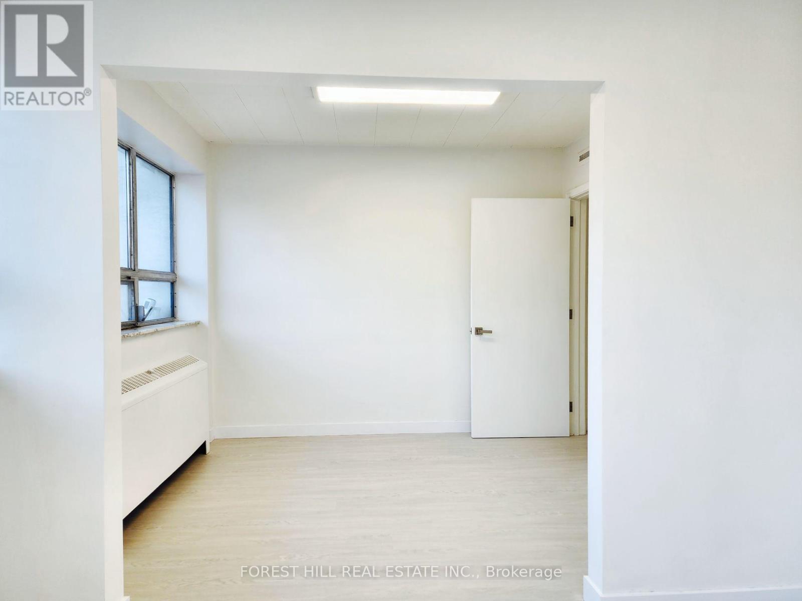 250 - 226 Bathurst Street, Toronto, Ontario  M5T 2R9 - Photo 19 - C12397456