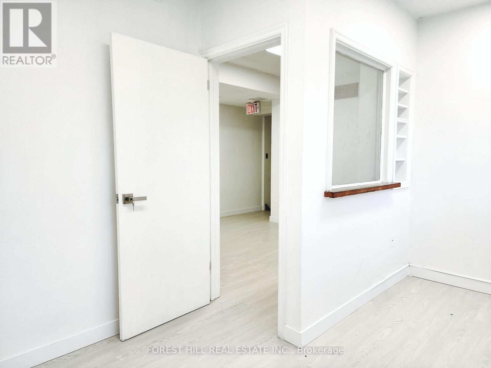 250 - 226 Bathurst Street, Toronto, Ontario  M5T 2R9 - Photo 6 - C12397456