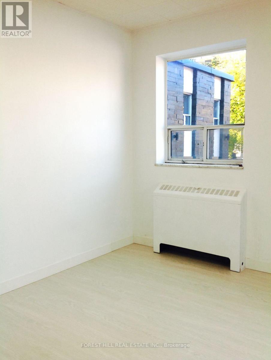 250 - 226 Bathurst Street, Toronto, Ontario  M5T 2R9 - Photo 7 - C12397456