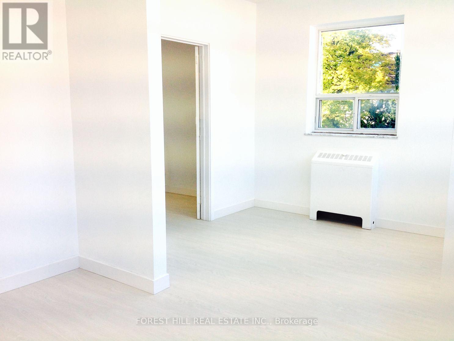 250 - 226 Bathurst Street, Toronto, Ontario  M5T 2R9 - Photo 9 - C12397456