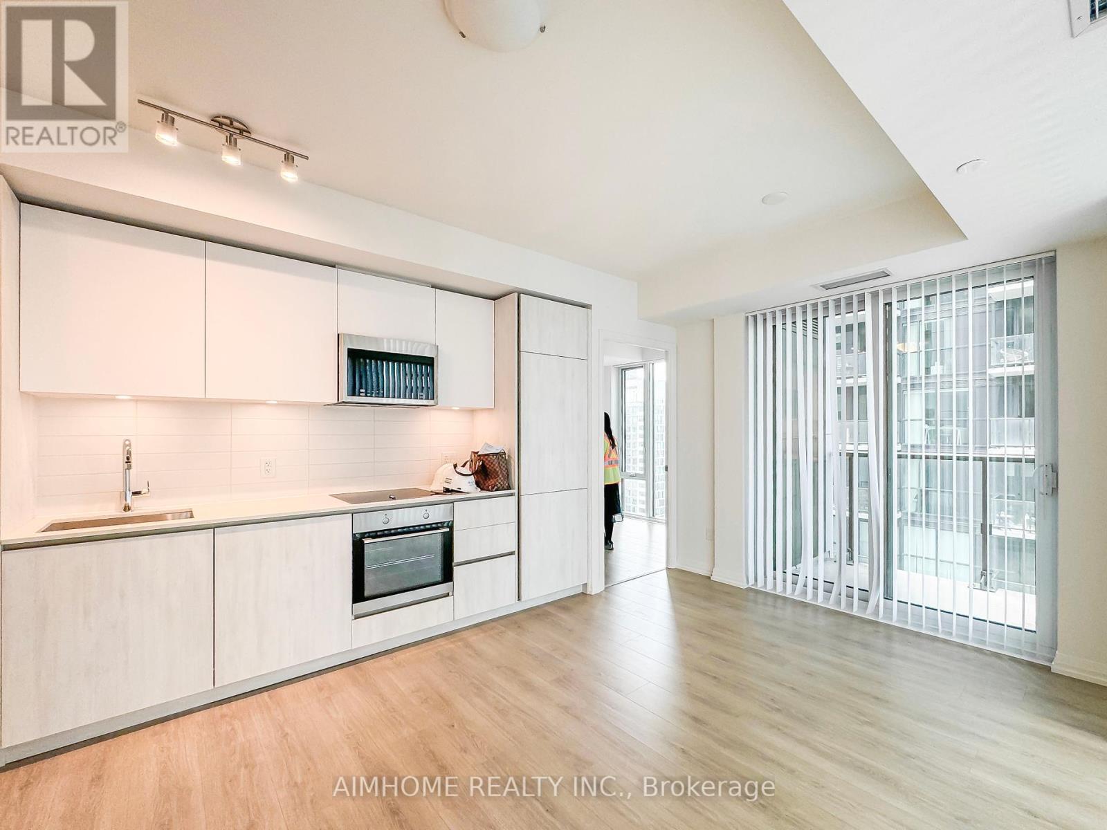 3503 - 8 Widmer Street, Toronto, Ontario  M5V 0W6 - Photo 2 - C12397460