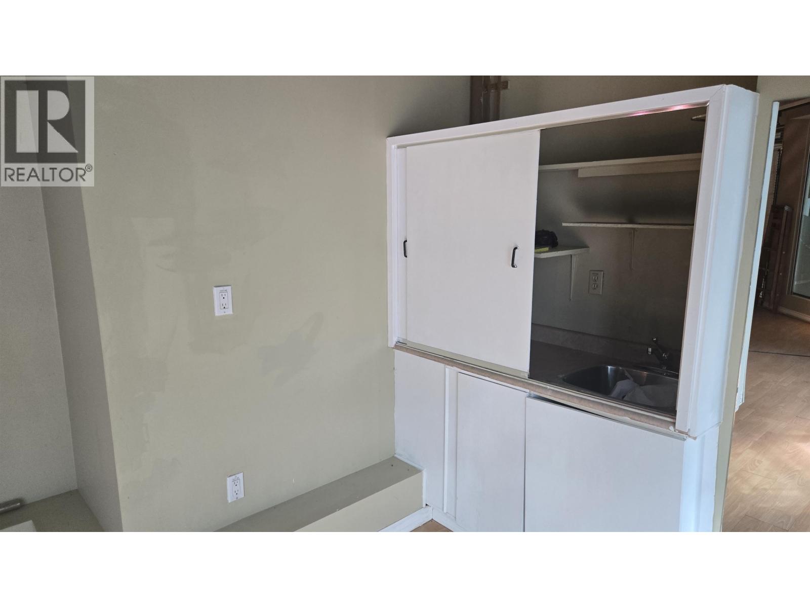 19 1855 W 1st Avenue, Vancouver, British Columbia  V6J 5B8 - Photo 3 - C8072107