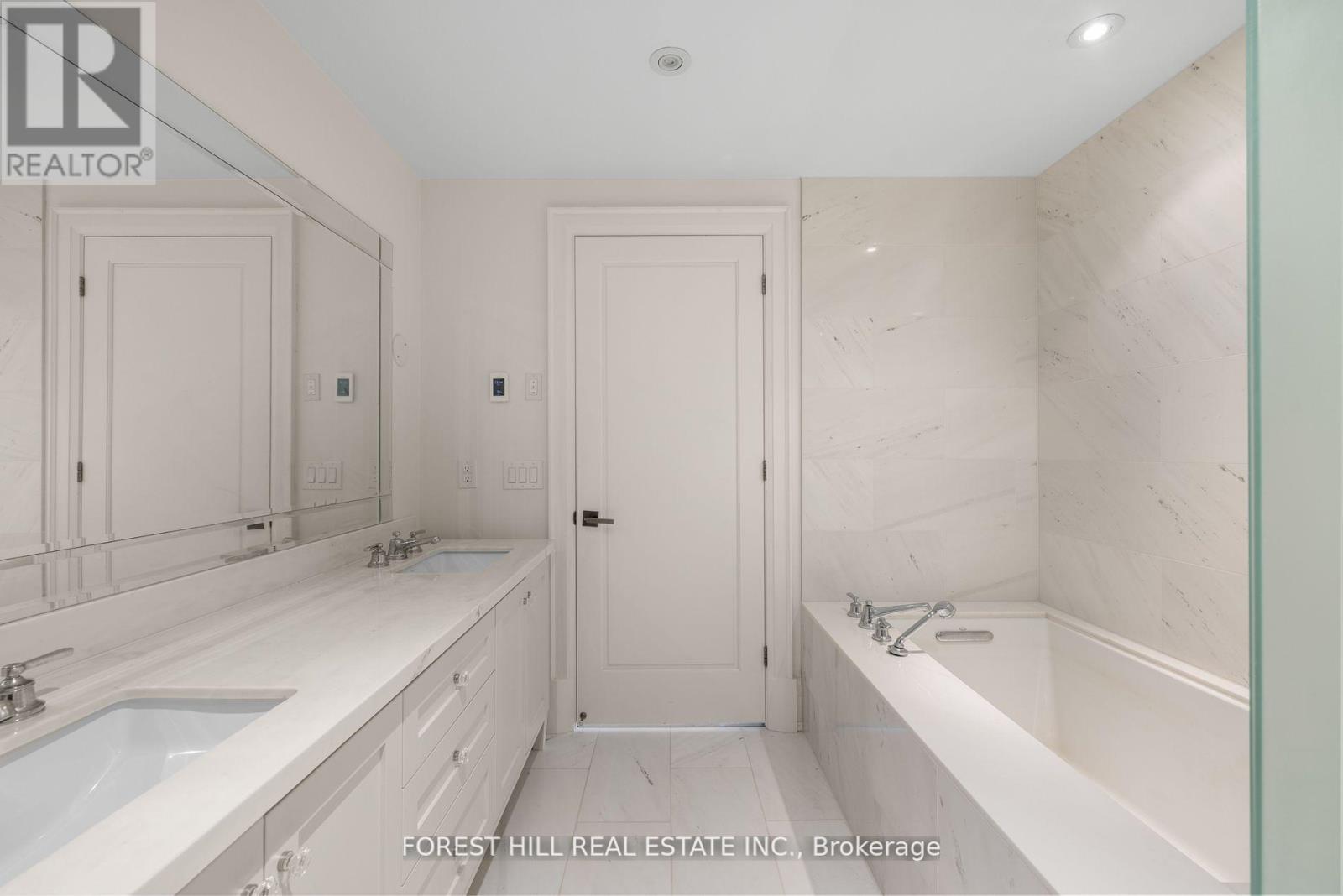 806 - 181 Davenport Road, Toronto, Ontario  M5R 1J1 - Photo 14 - C12397594