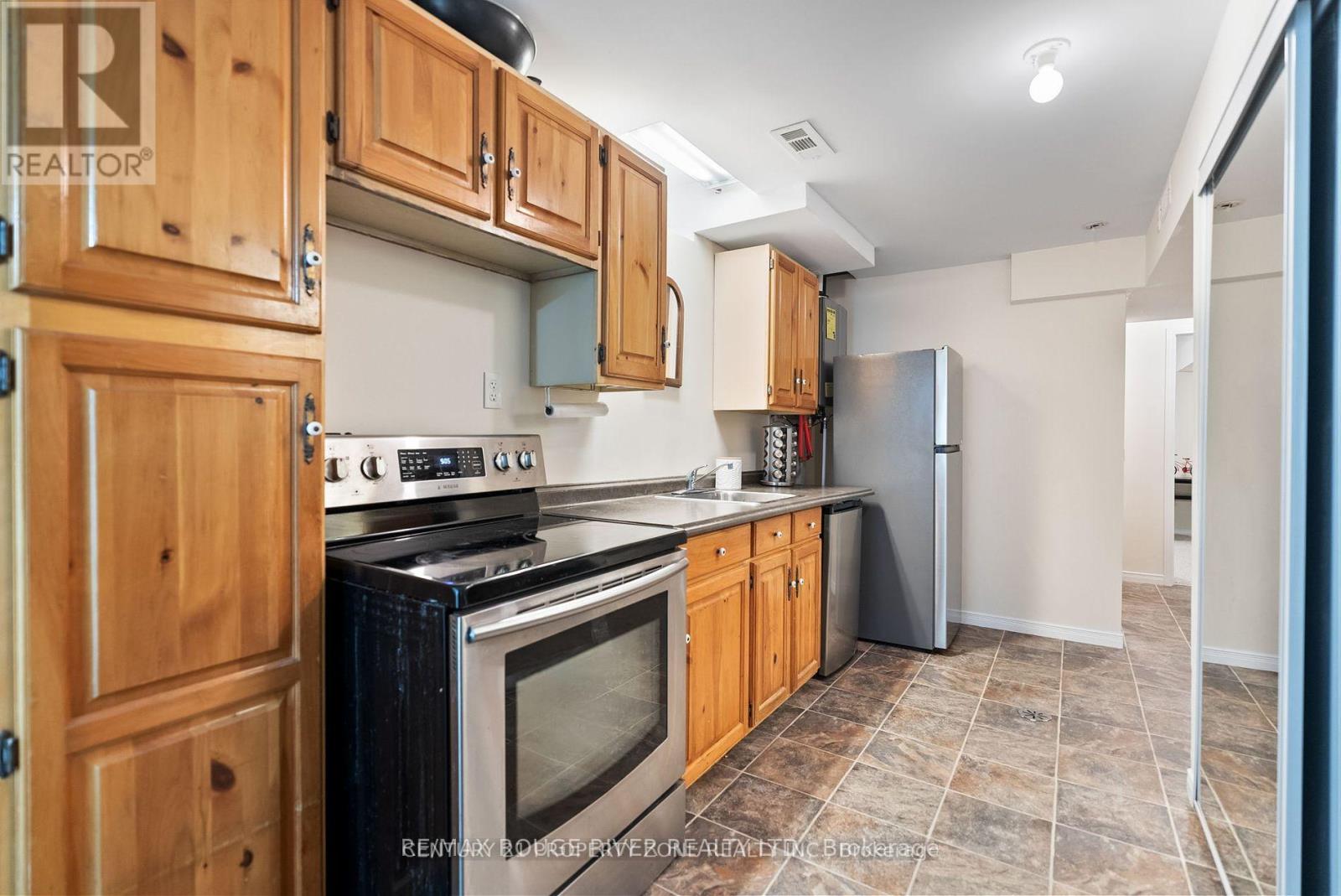 101 Ladymay Drive, Whitby, Ontario  L1R 3M7 - Photo 3 - E12397435