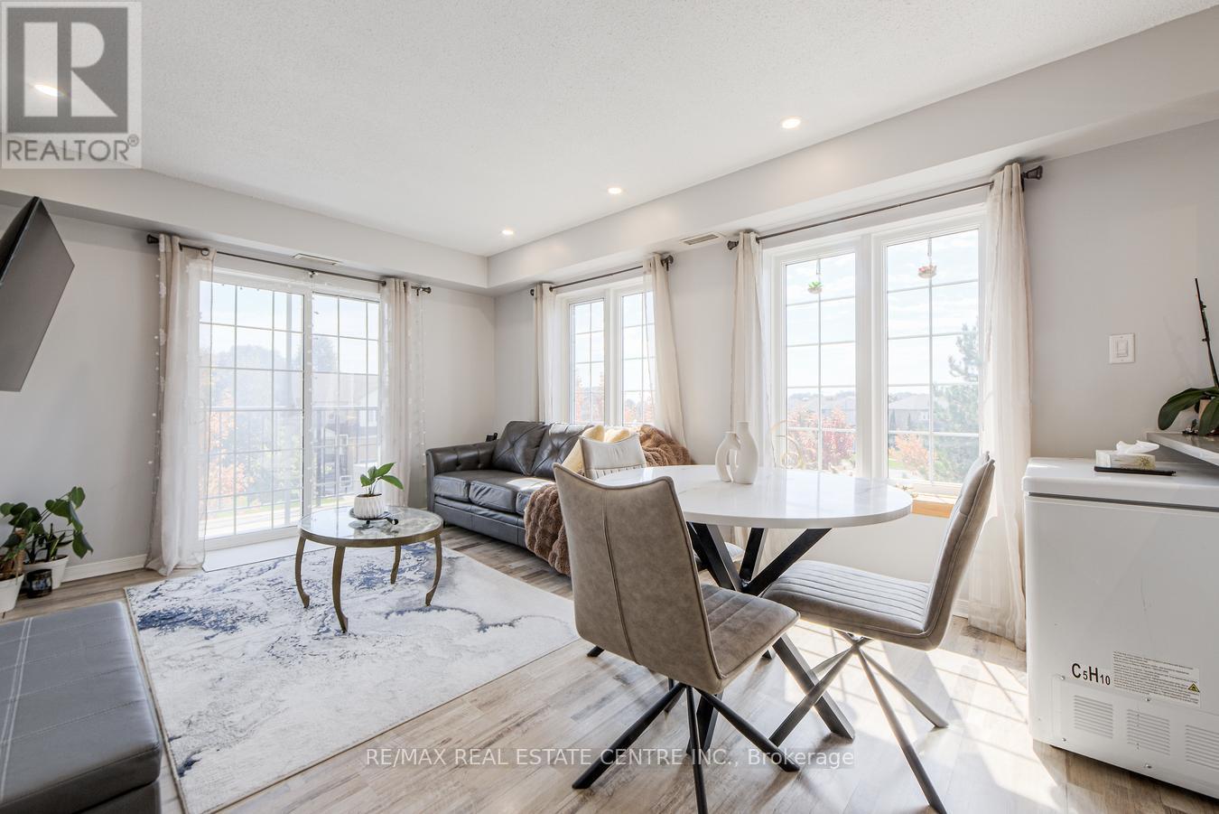 207 - 106 Aspen Springs Drive, Clarington, Ontario  L1C 5N7 - Photo 8 - E12397469