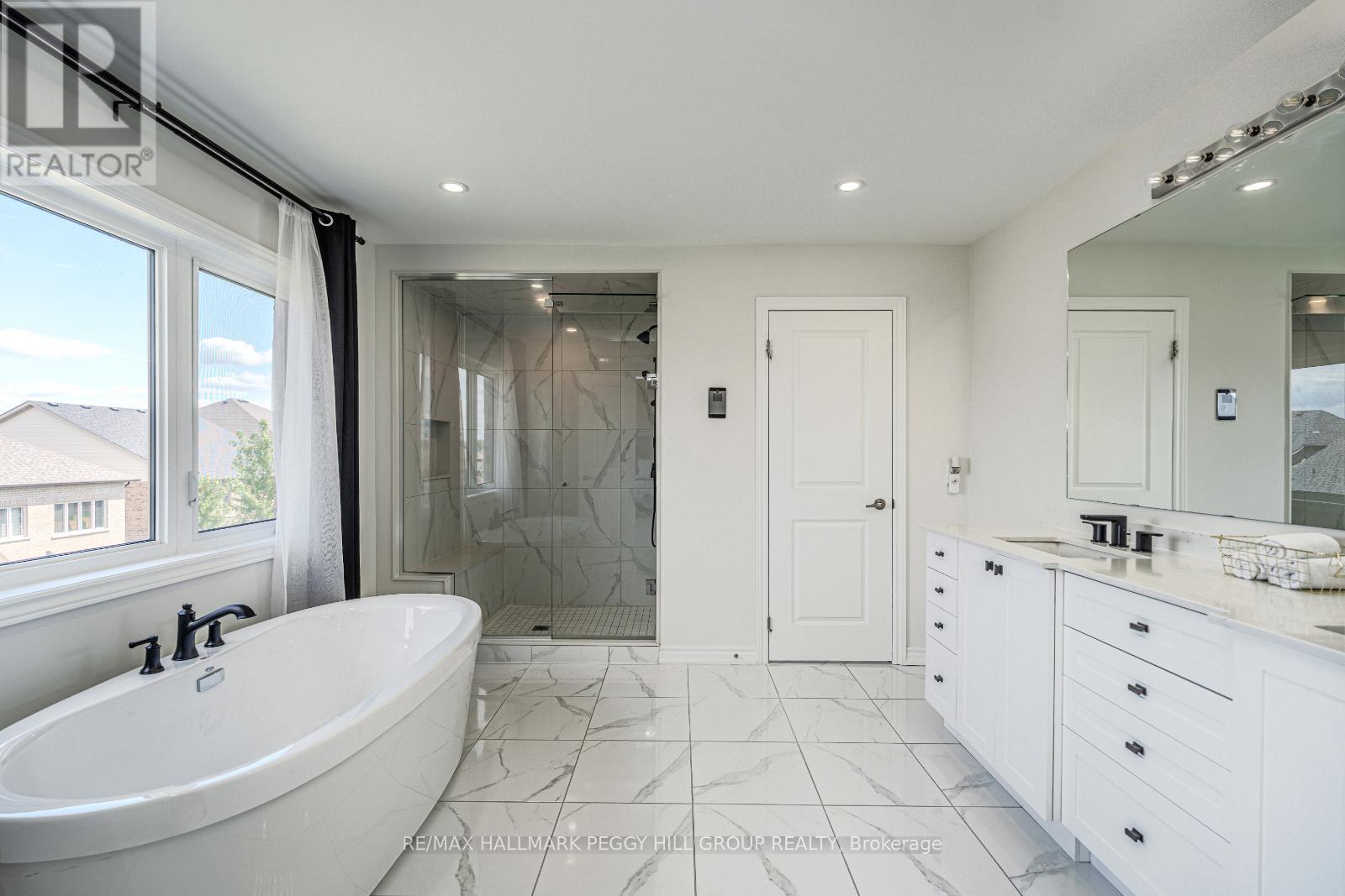 1649 Corsal Court, Innisfil, Ontario  L9S 0P8 - Photo 9 - N12397493