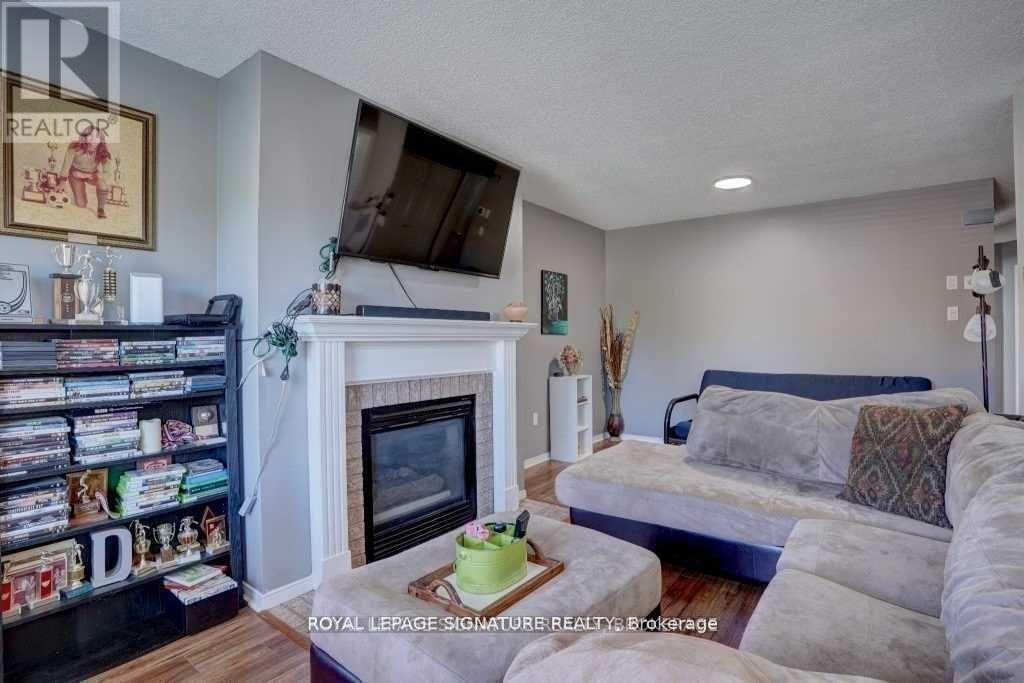 Main - 47 Acorn Crescent, Wasaga Beach, Ontario  L9Z 1L6 - Photo 4 - S12397473