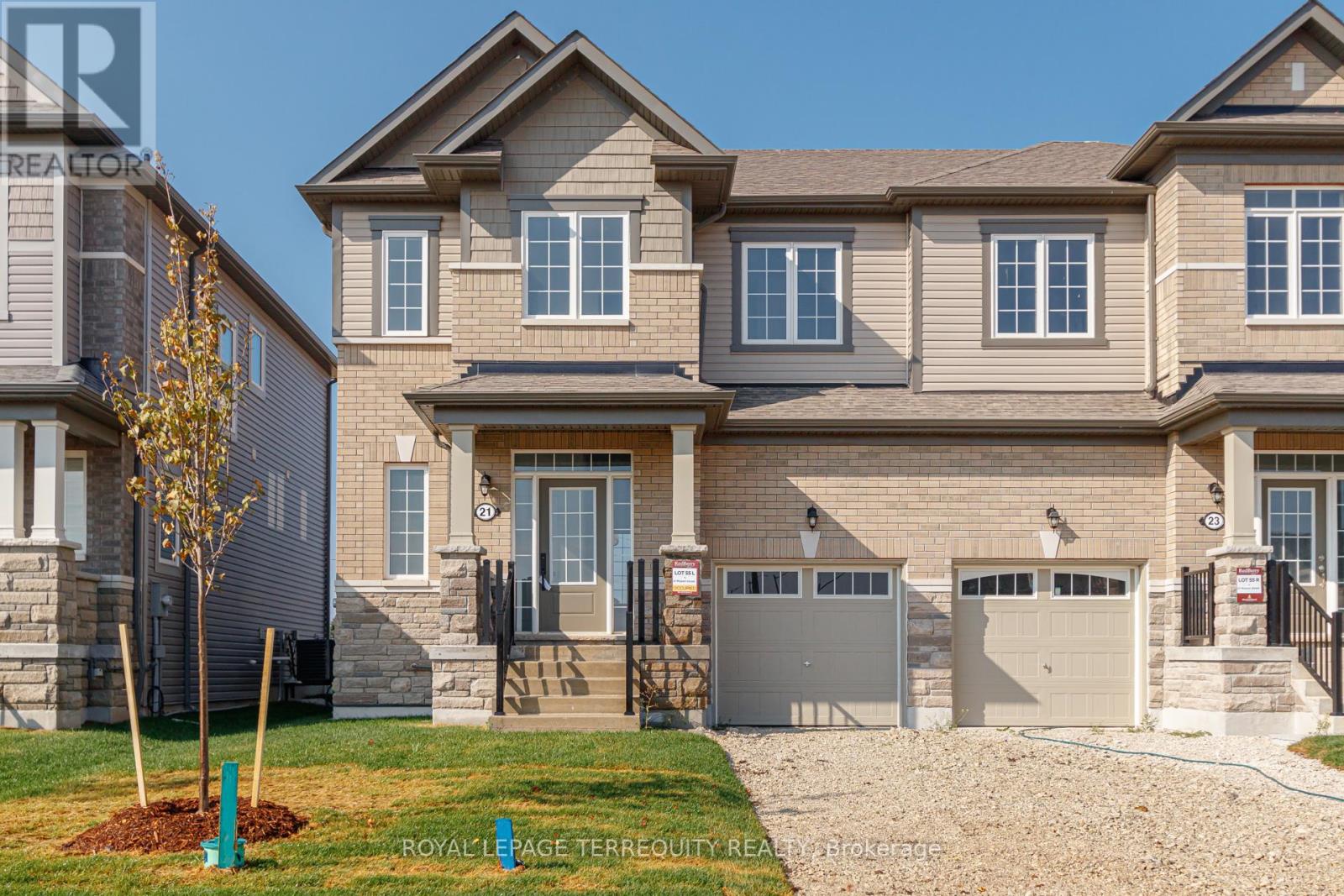 21 Mission Street, Wasaga Beach, Ontario  L0M 1S0 - Photo 1 - S12397566