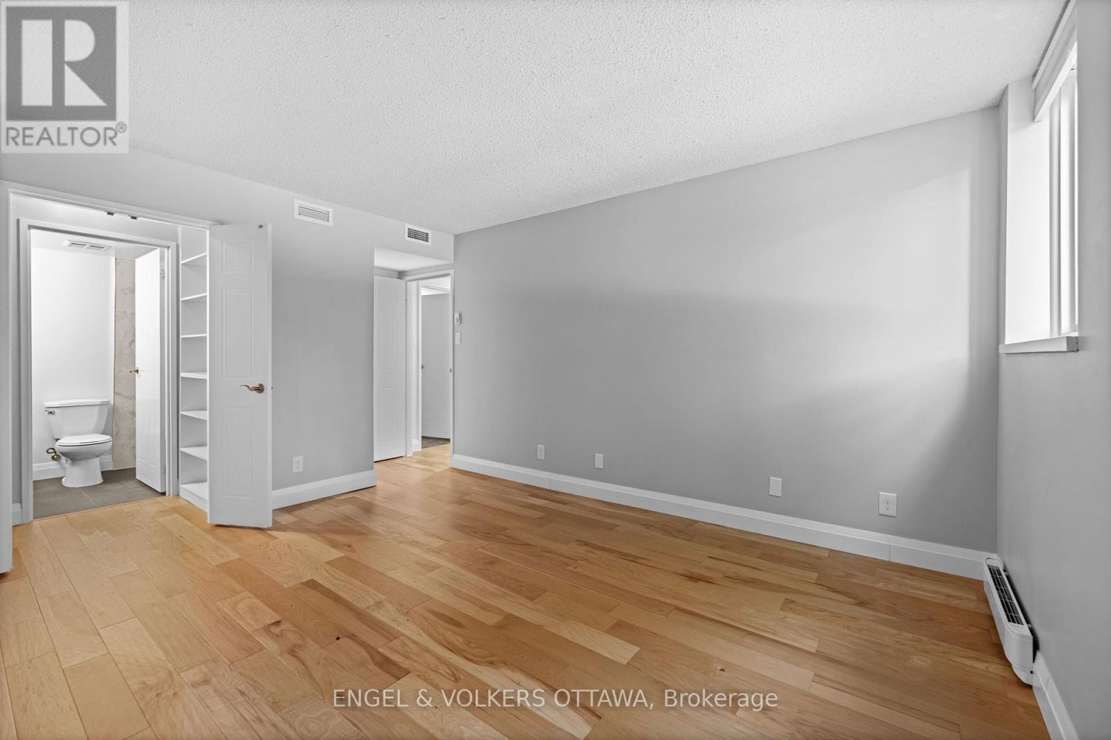 105 - 1705 Playfair Drive, Ottawa, Ontario  K1H 8P6 - Photo 10 - X12397154
