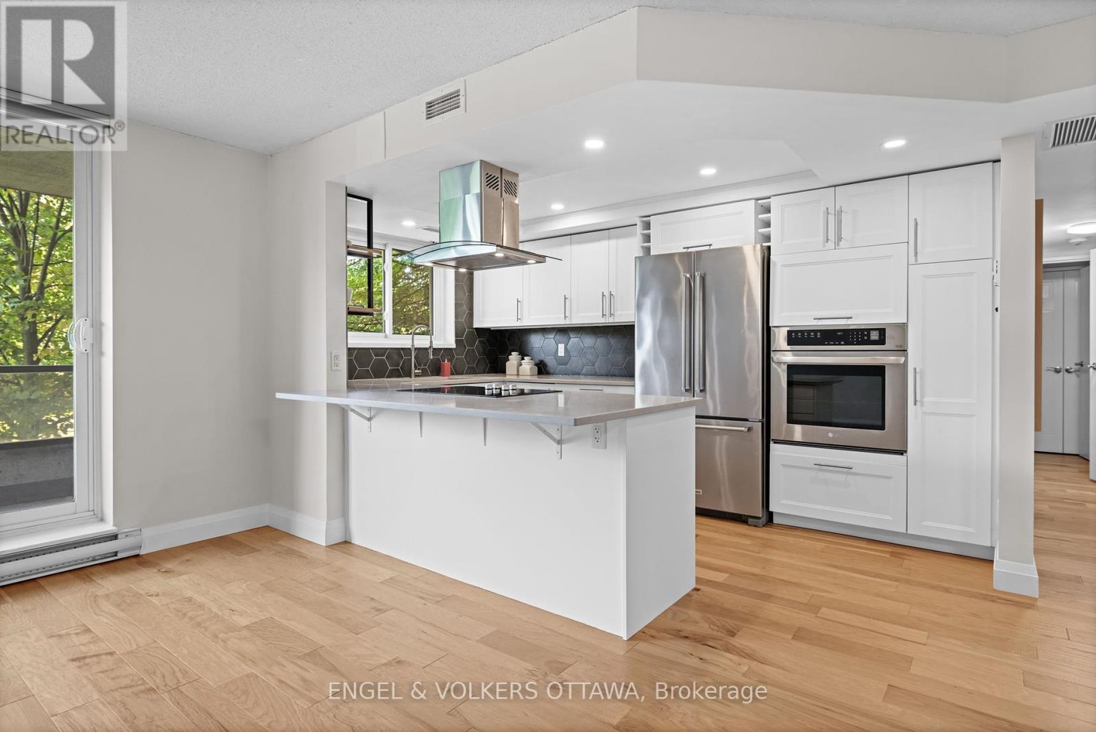 Property at 105 - 1705 PLAYFAIR DRIVE image 5