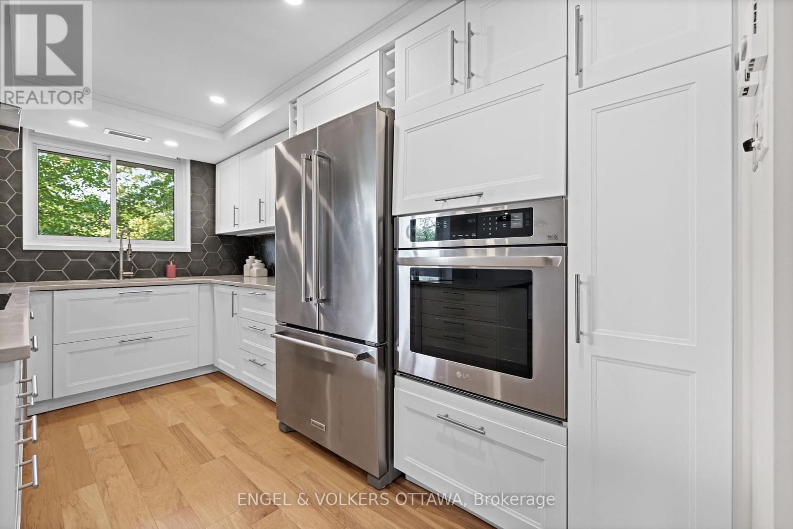 105 - 1705 Playfair Drive, Ottawa, Ontario  K1H 8P6 - Photo 7 - X12397154