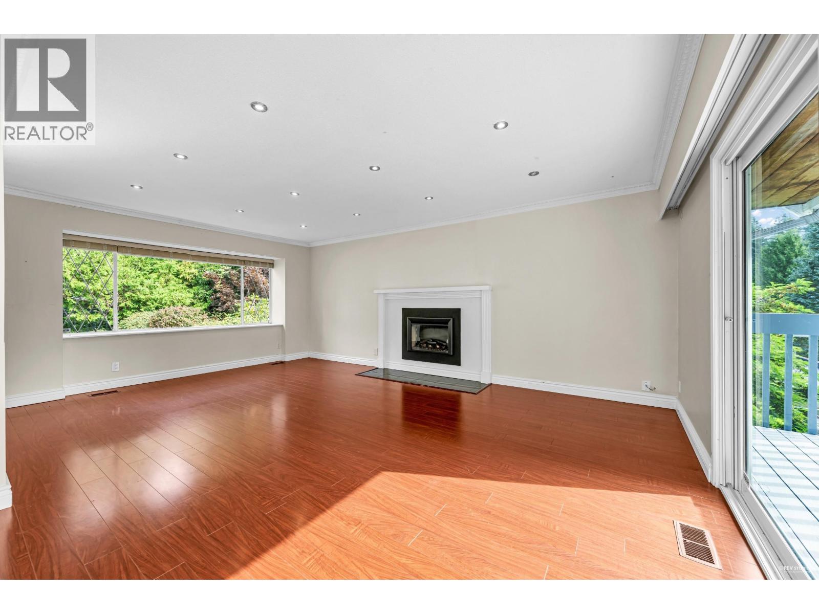 84 Laurie Crescent, West Vancouver, British Columbia  V7S 1B7 - Photo 2 - R3045218