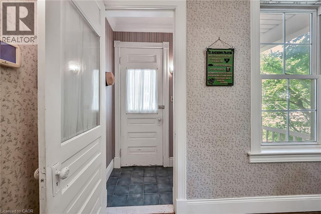 94 Sutherland Street W, Caledonia, Ontario  N3W 1B4 - Photo 6 - 40754165