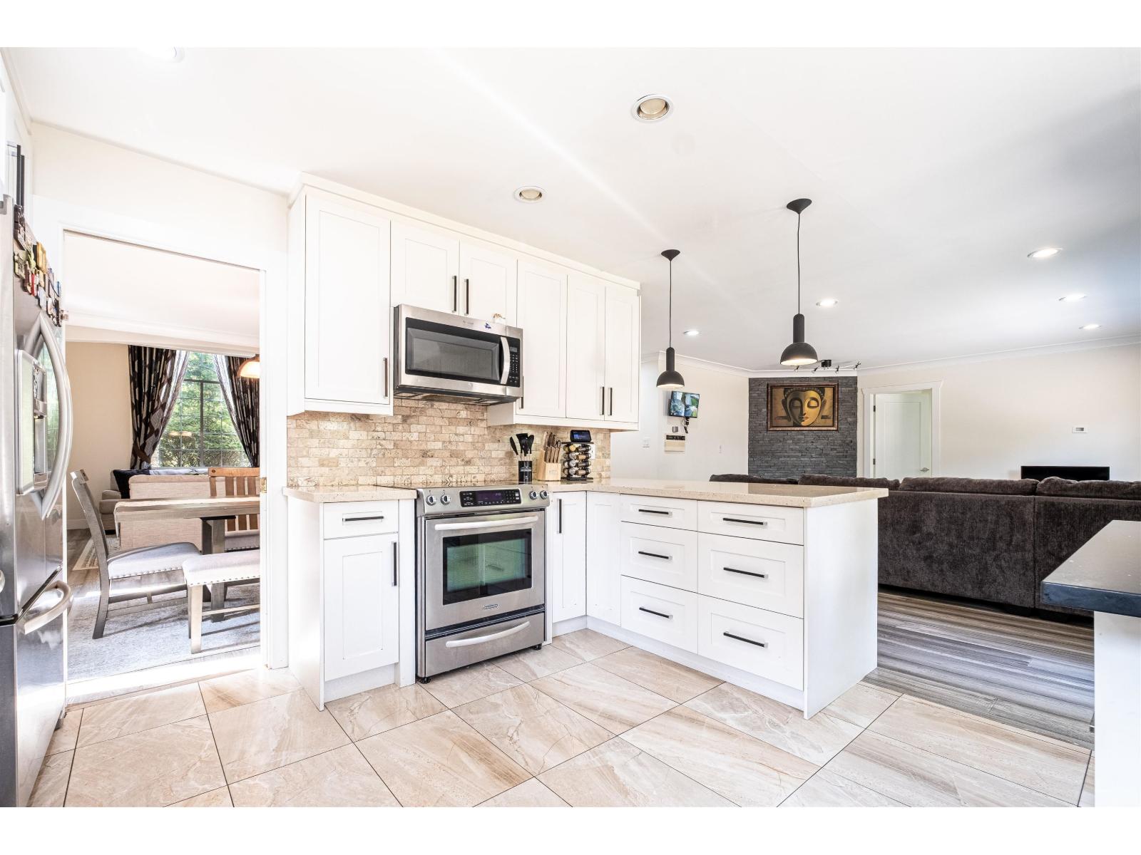 13698 58 Avenue, Surrey, British Columbia  V3X 3H9 - Photo 8 - R3046450