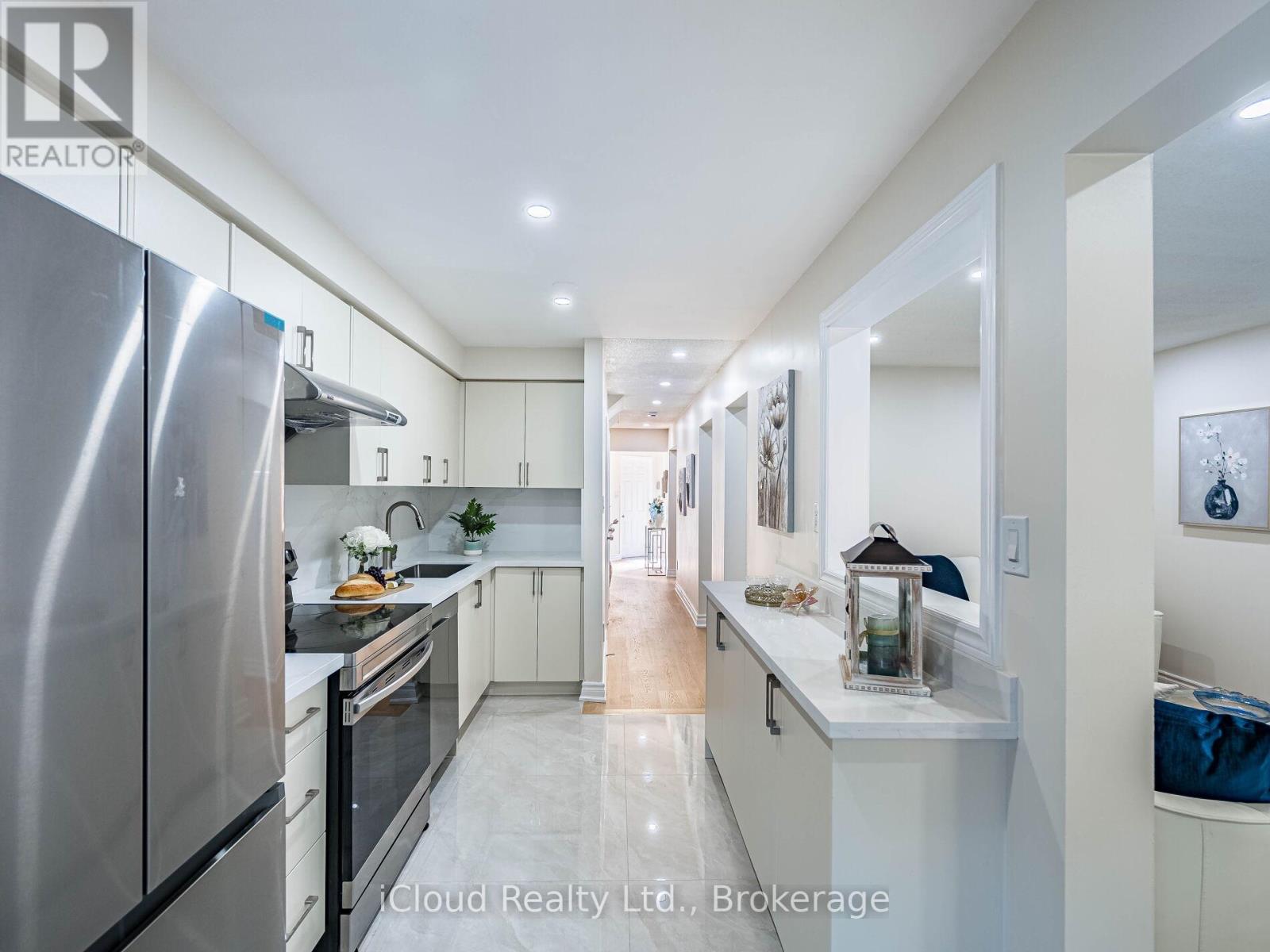 5238 Alicante Street, Mississauga (East Credit), Ontario  L5V 1S9 - Photo 16 - W12397443