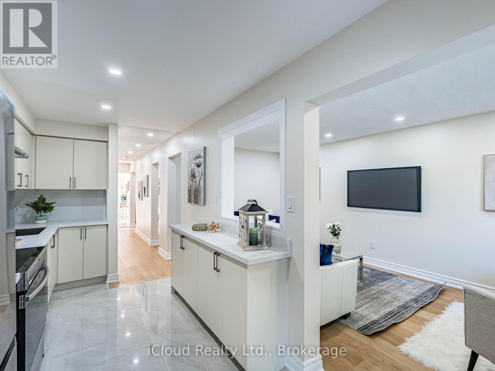 5238 Alicante Street, Mississauga (East Credit), Ontario  L5V 1S9 - Photo 17 - W12397443