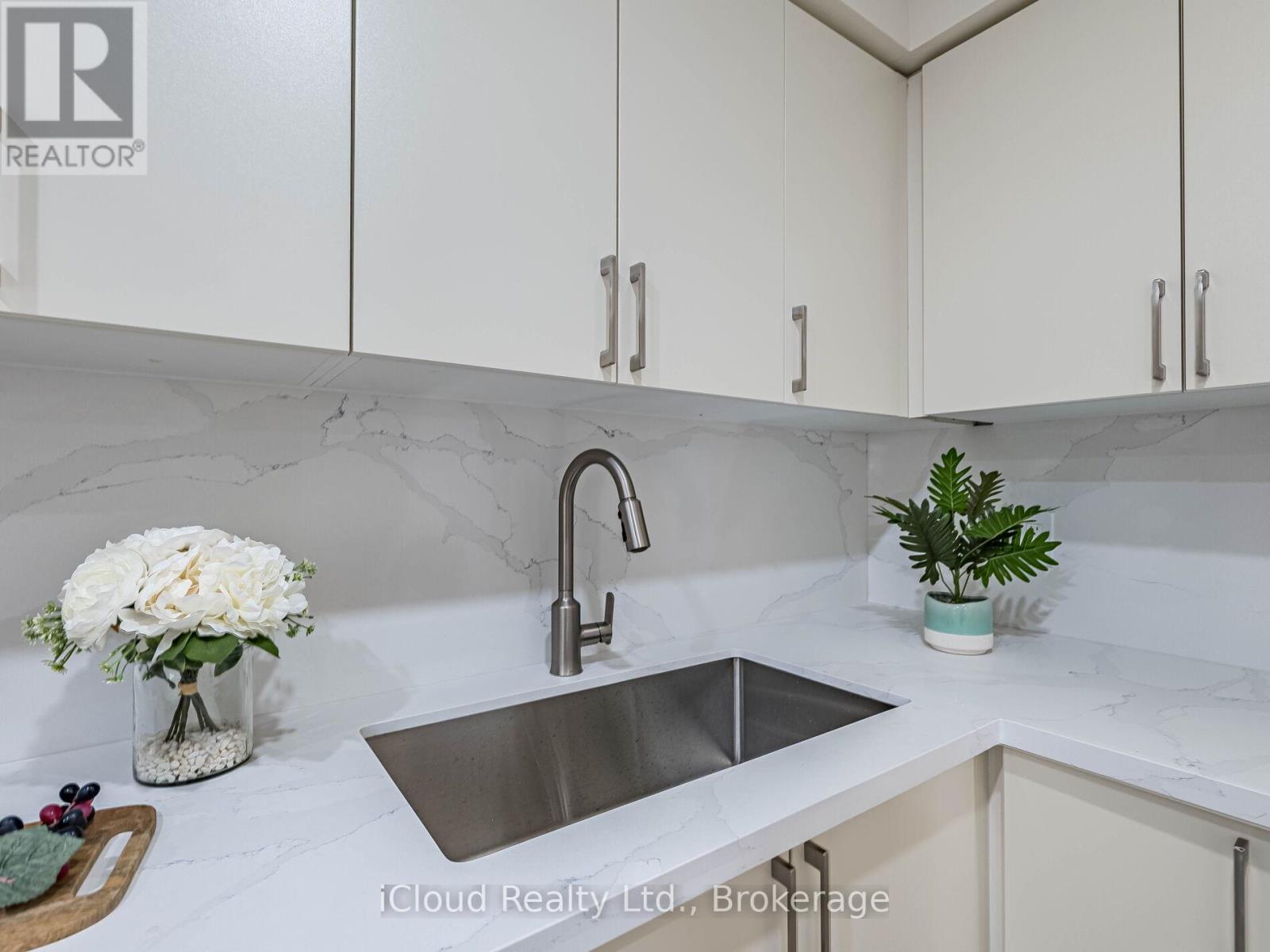 5238 Alicante Street, Mississauga (East Credit), Ontario  L5V 1S9 - Photo 21 - W12397443