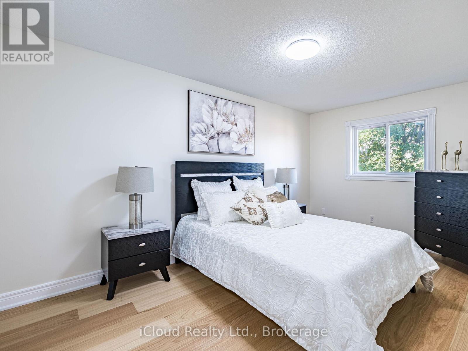 5238 Alicante Street, Mississauga (East Credit), Ontario  L5V 1S9 - Photo 25 - W12397443