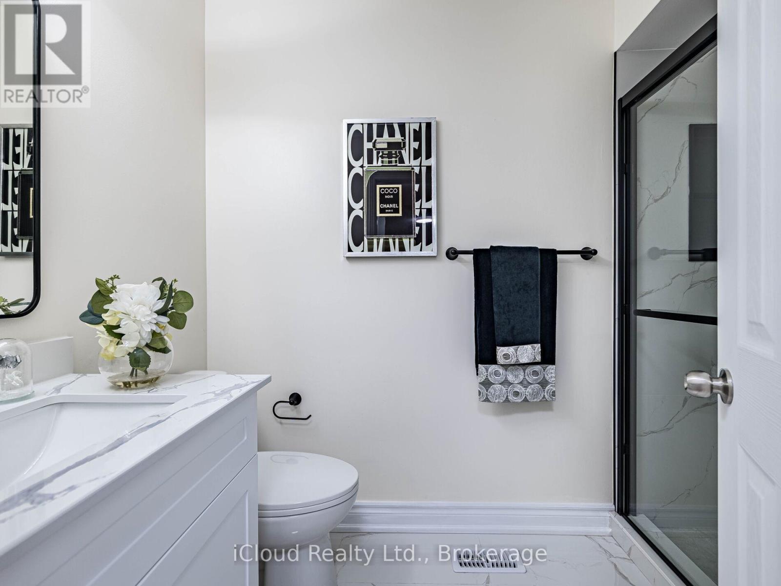 5238 Alicante Street, Mississauga (East Credit), Ontario  L5V 1S9 - Photo 27 - W12397443