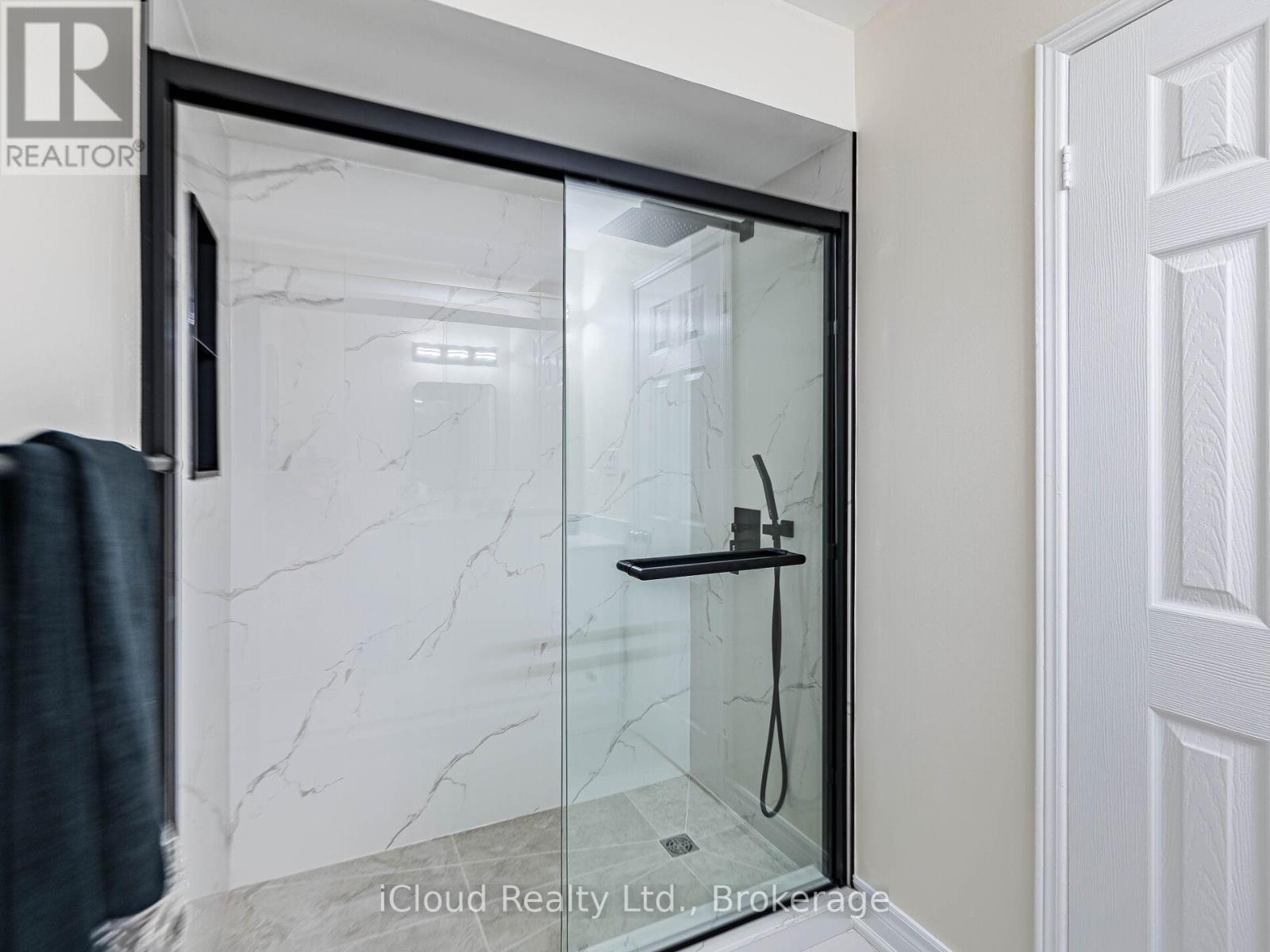 5238 Alicante Street, Mississauga (East Credit), Ontario  L5V 1S9 - Photo 28 - W12397443