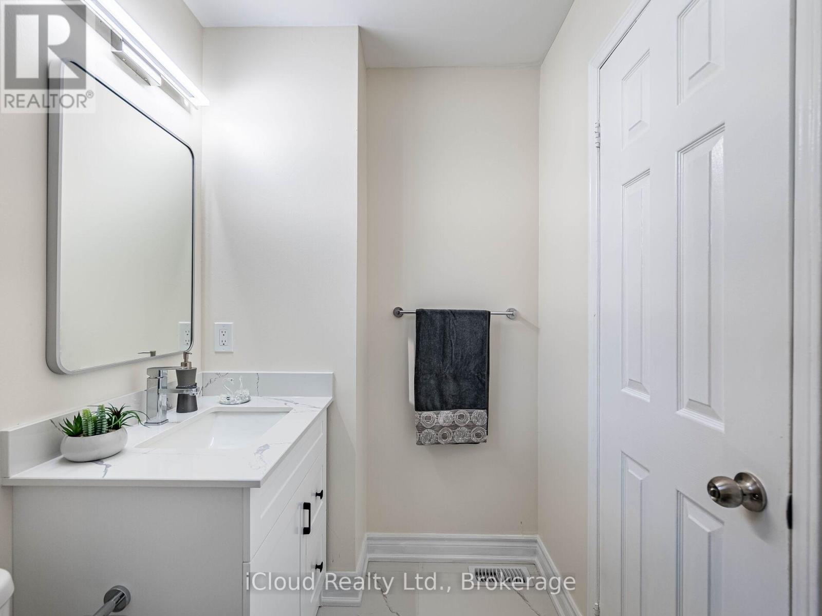 5238 Alicante Street, Mississauga (East Credit), Ontario  L5V 1S9 - Photo 38 - W12397443
