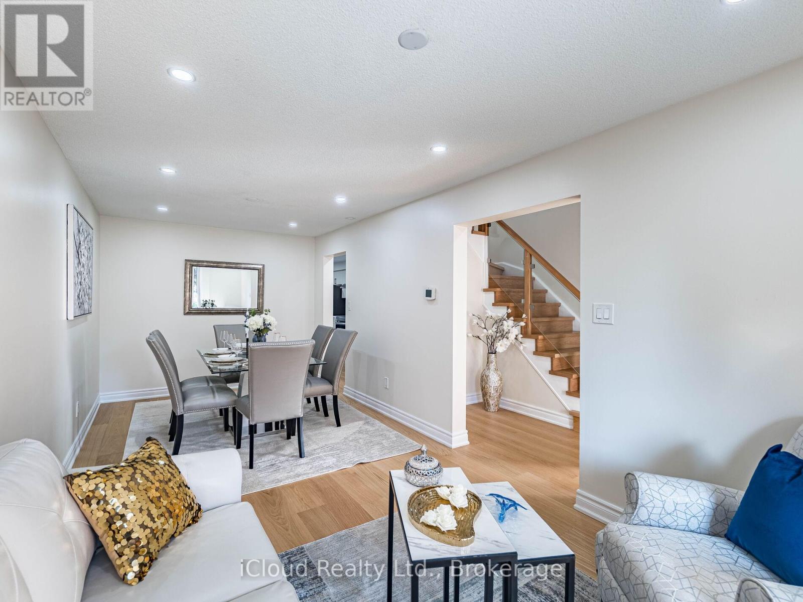 5238 Alicante Street, Mississauga (East Credit), Ontario  L5V 1S9 - Photo 9 - W12397443