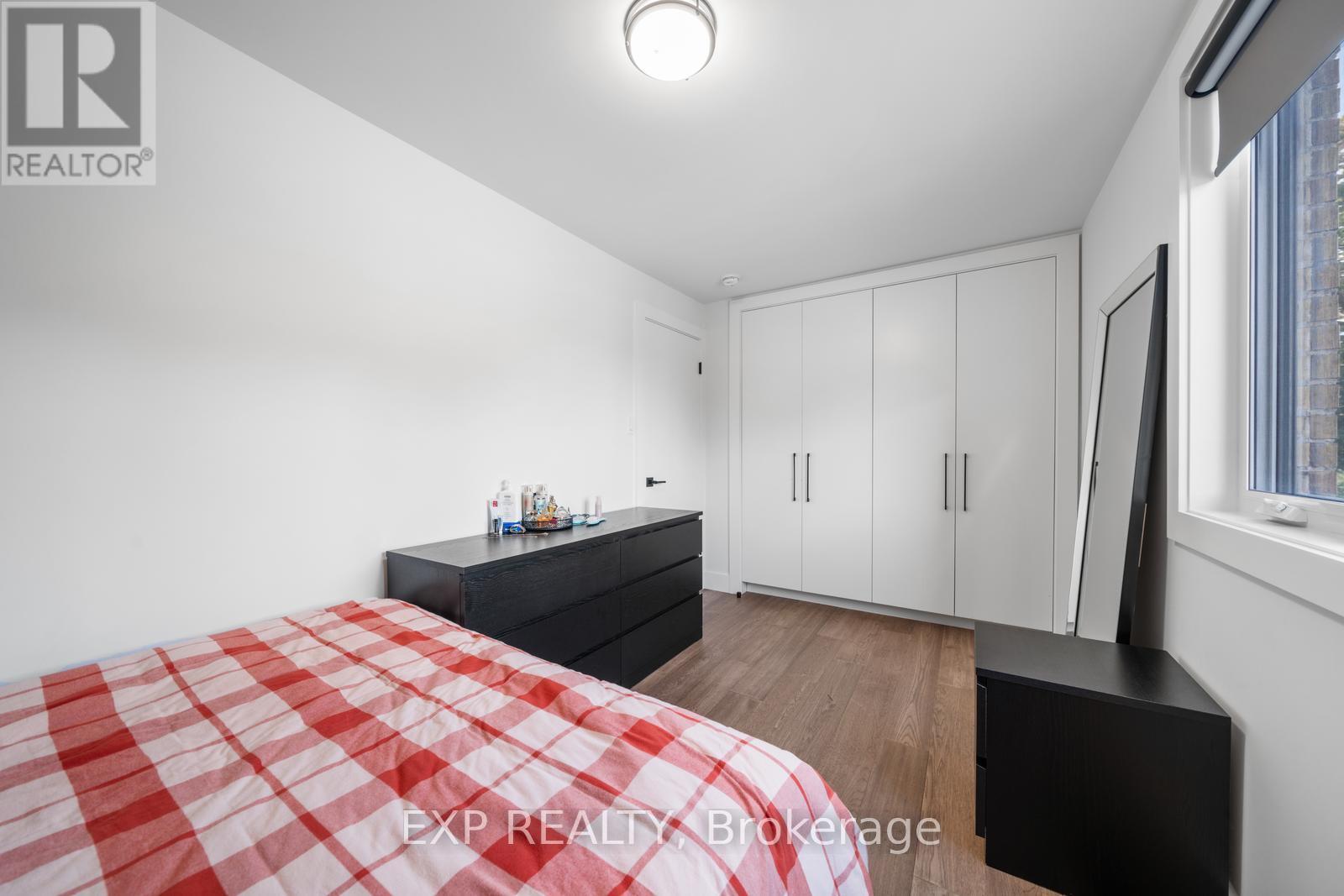 5 Brendwin Road, Toronto, Ontario  M6N 4V6 - Photo 12 - W12397448