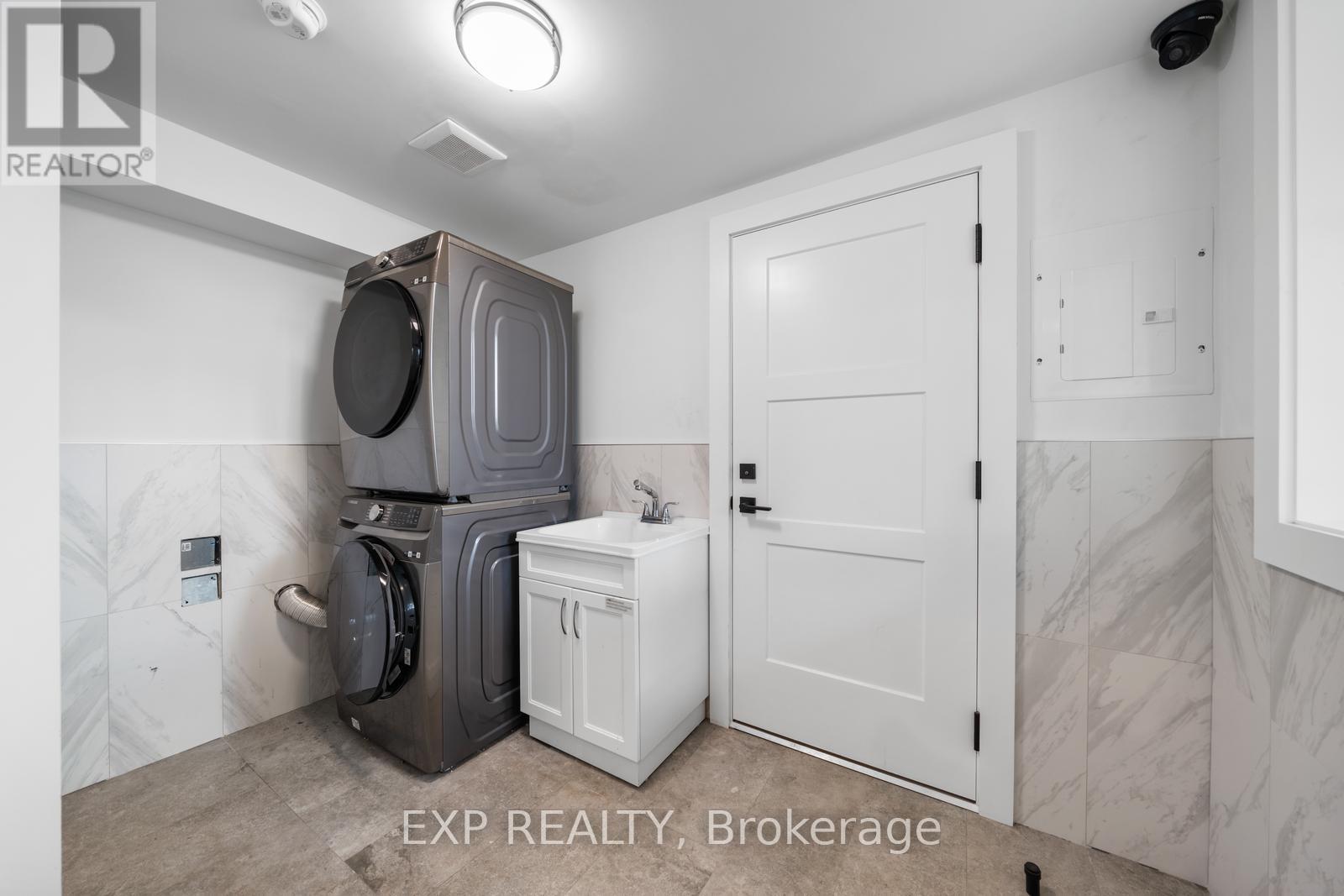5 Brendwin Road, Toronto, Ontario  M6N 4V6 - Photo 27 - W12397448
