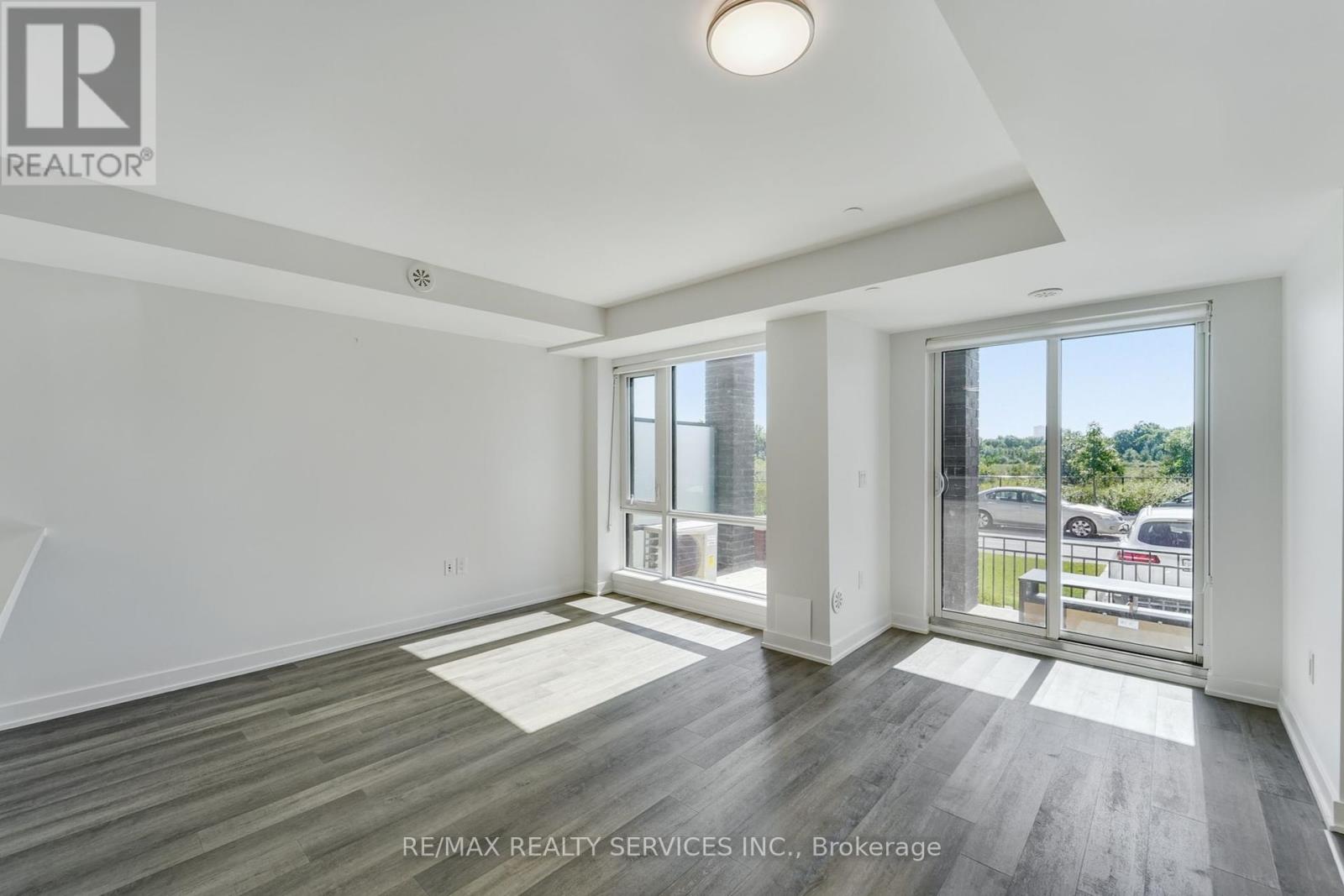 Property at 13 - 155 VETERANS DRIVE image 5