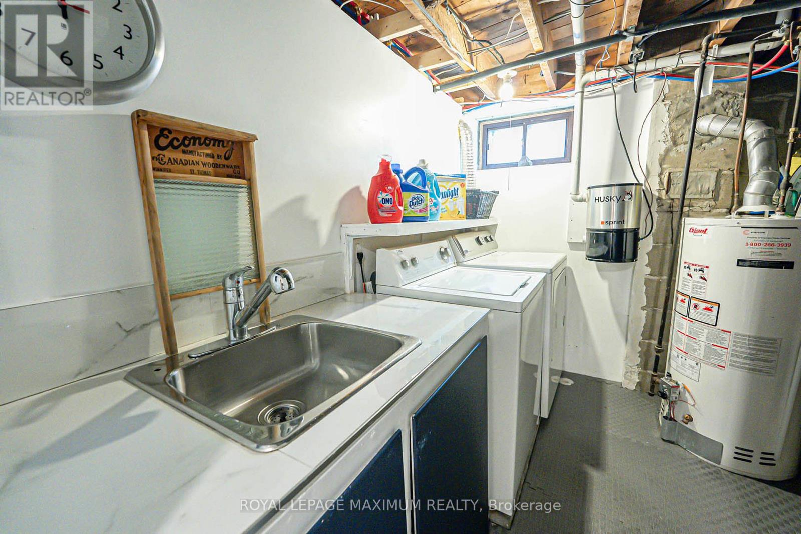 2113 Keele Street, Toronto, Ontario  M6M 3Z3 - Photo 33 - W12397565