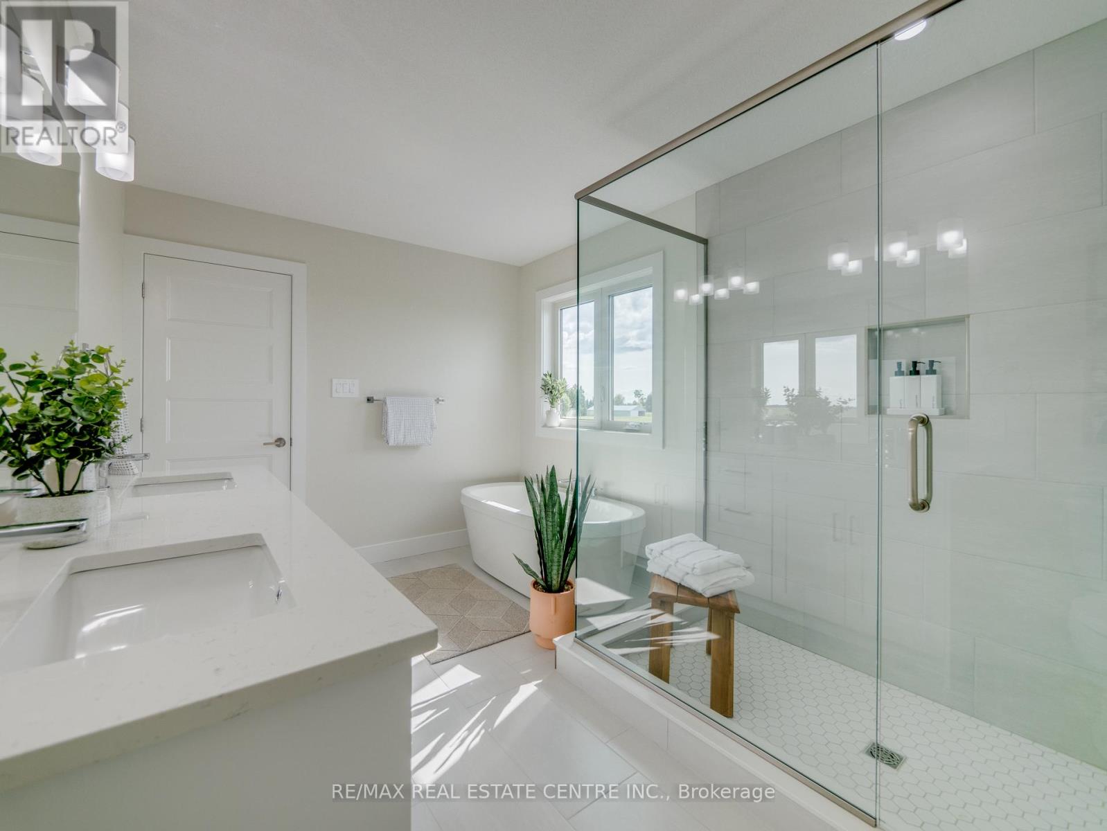 7 - 7966 Fallon Drive, Lucan Biddulph (Granton), Ontario  N0M 1V0 - Photo 17 - X12397467