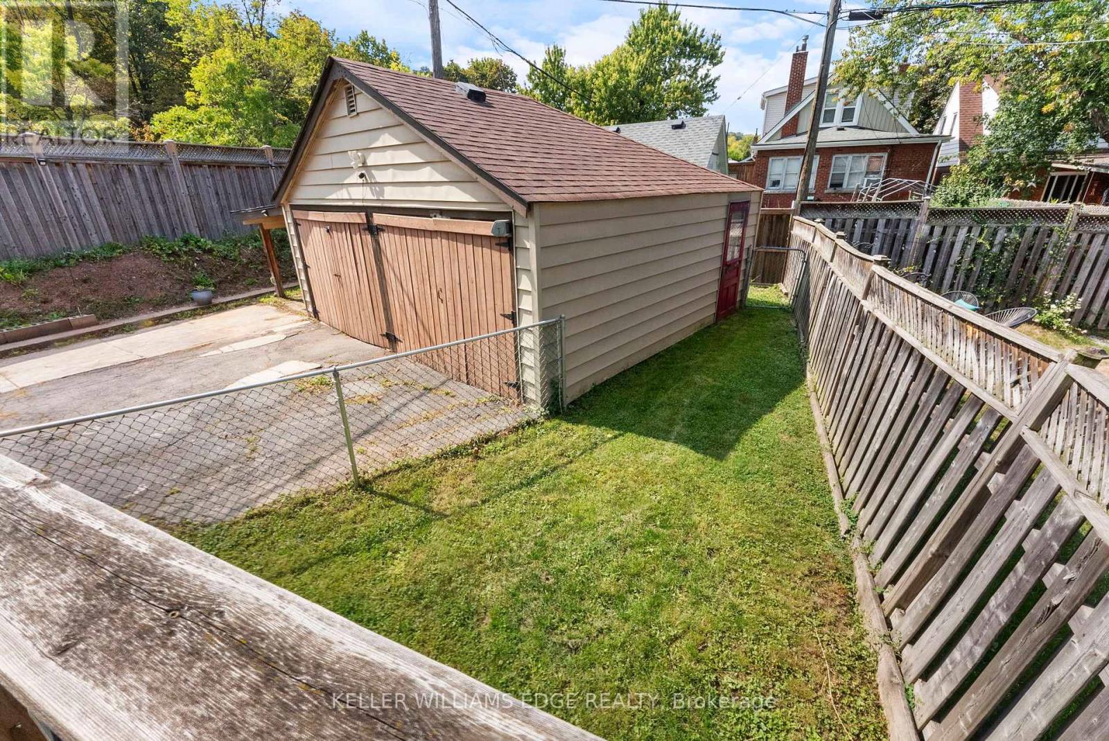 312 Wexford Avenue S, Hamilton, Ontario  L8K 2P3 - Photo 3 - X12397492