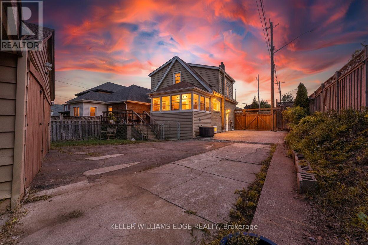 312 Wexford Avenue S, Hamilton, Ontario  L8K 2P3 - Photo 31 - X12397492