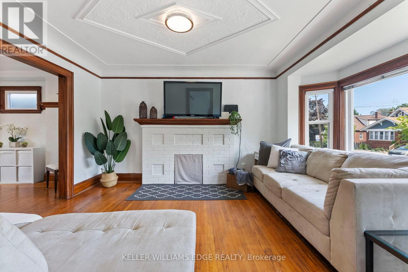 312 Wexford Avenue S, Hamilton, Ontario  L8K 2P3 - Photo 8 - X12397492
