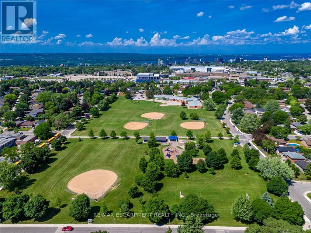 176 Laurier Avenue, Hamilton (Buchanan), Ontario  L9C 3S6 - Photo 16 - X12397540