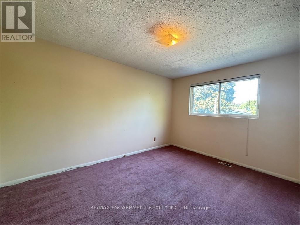 176 Laurier Avenue, Hamilton (Buchanan), Ontario  L9C 3S6 - Photo 9 - X12397540