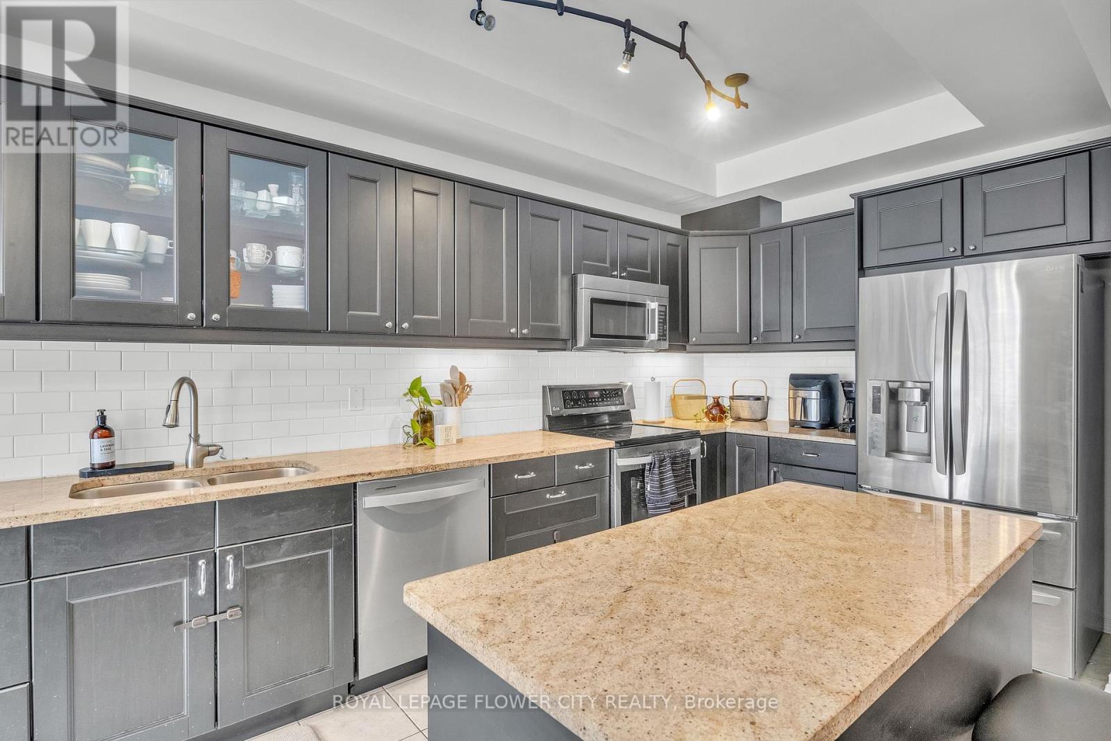 80 Palacebeach Trail, Hamilton, Ontario  L8E 5C3 - Photo 24 - X12397544