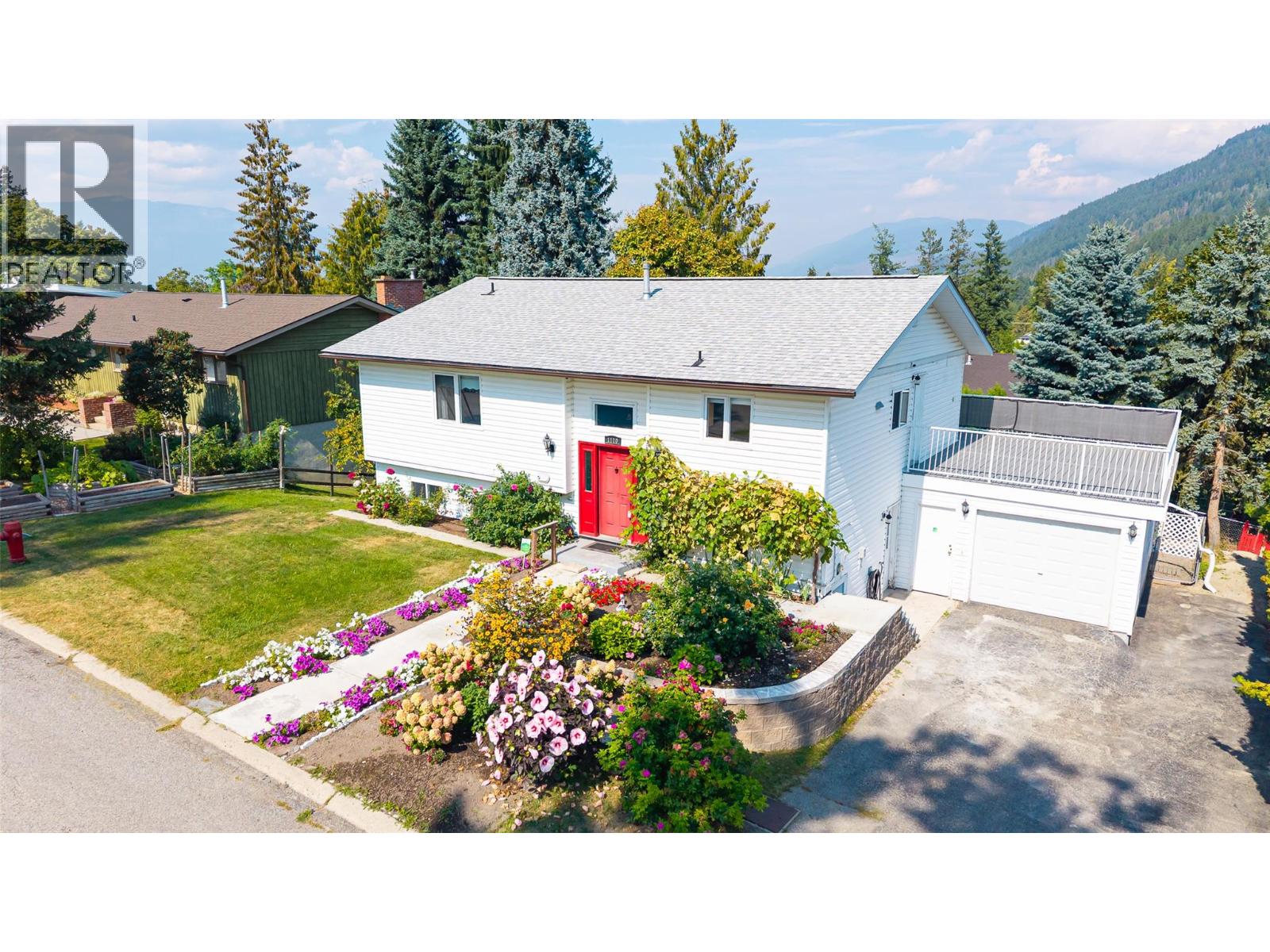 1110 Ibbitson Street, Creston, British Columbia V0B 1G4 - Photo 1 - 10362311