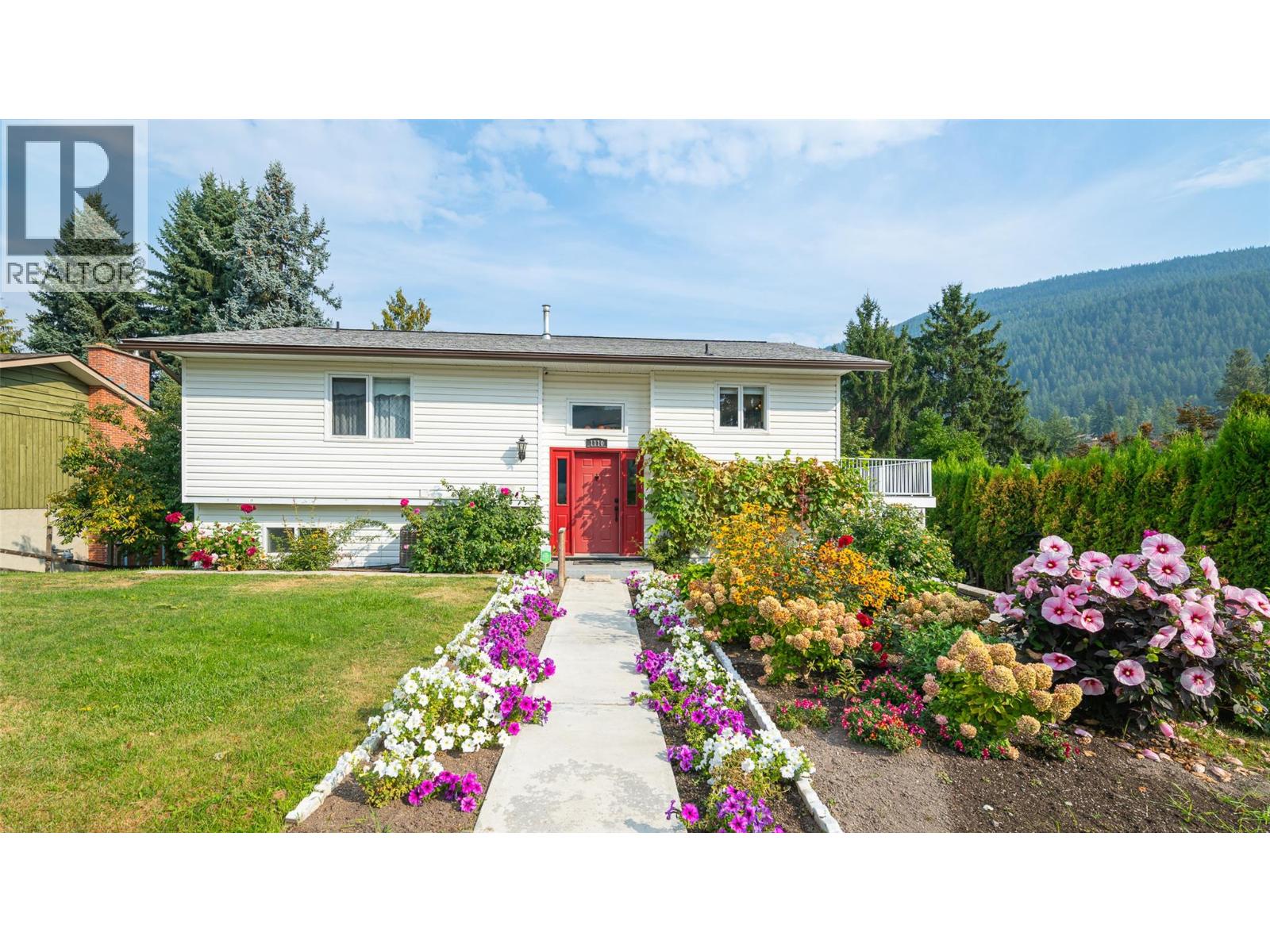 1110 Ibbitson Street, Creston, British Columbia V0B 1G4 - Photo 2 - 10362311