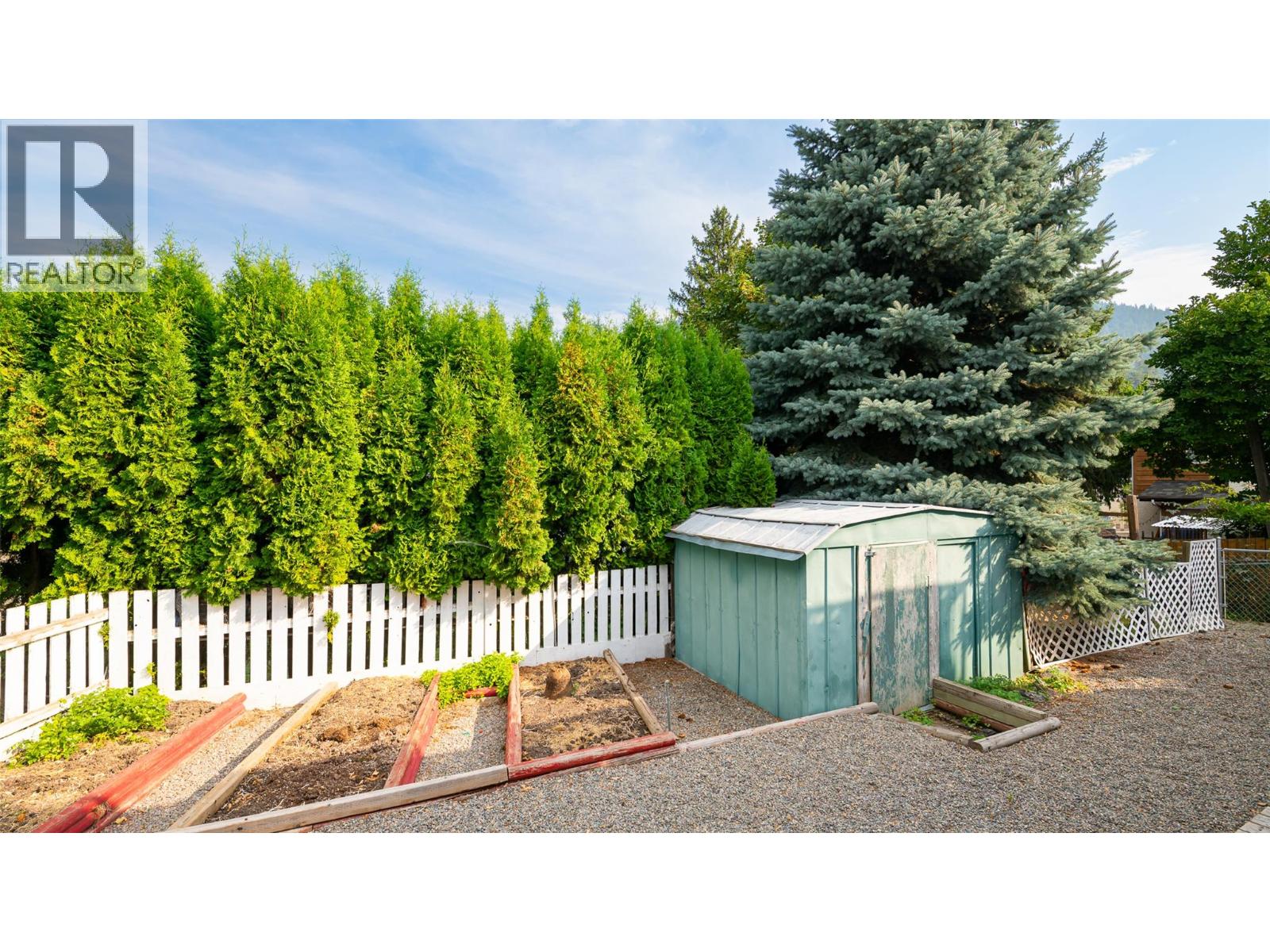 1110 Ibbitson Street, Creston, British Columbia V0B 1G4 - Photo 8 - 10362311