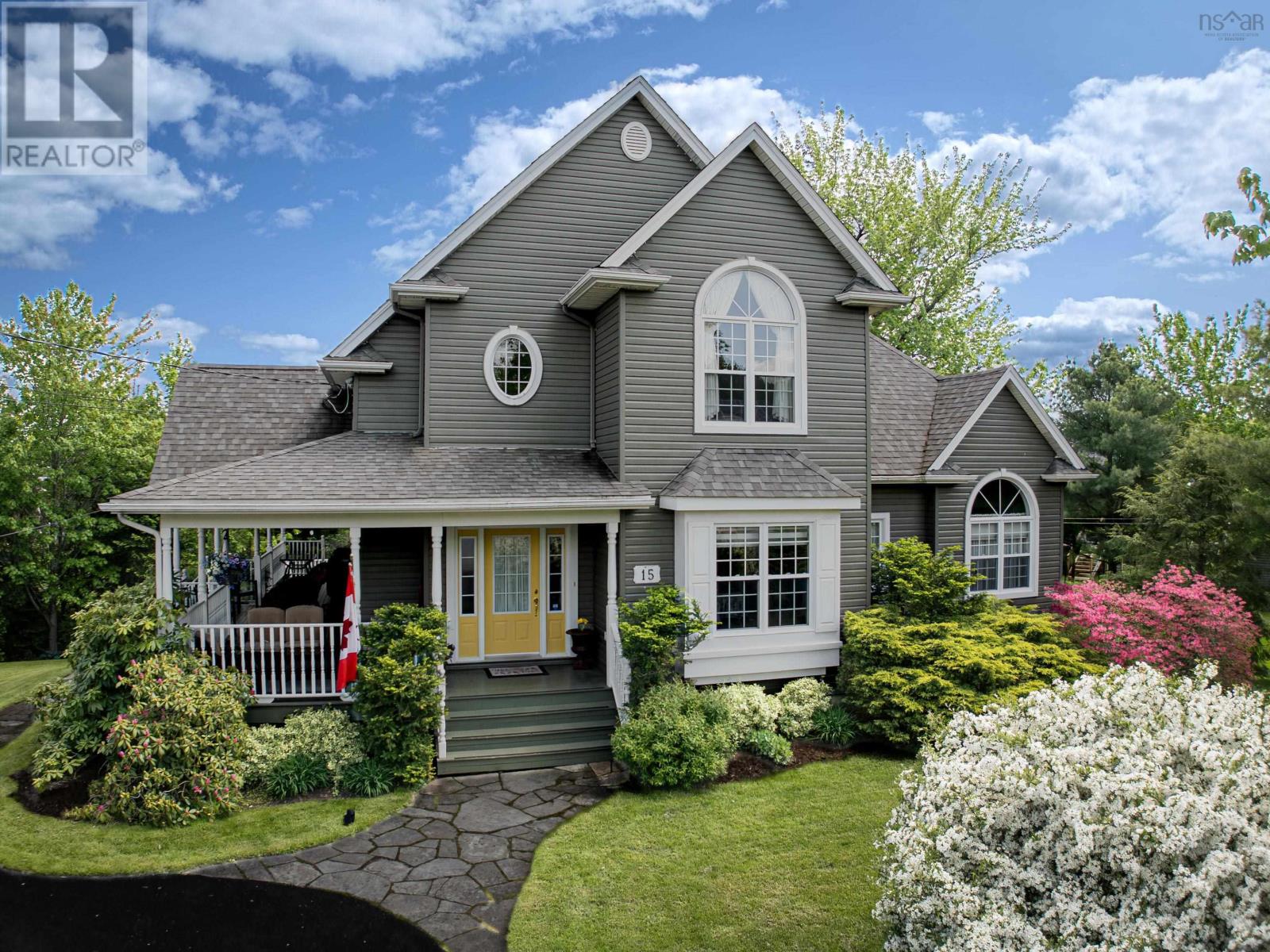 Property at 15 Evergreen Crescent image 1