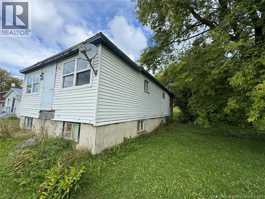 268 Main Street, Bath, New Brunswick  E7J 0A4 - Photo 2 - NB126313