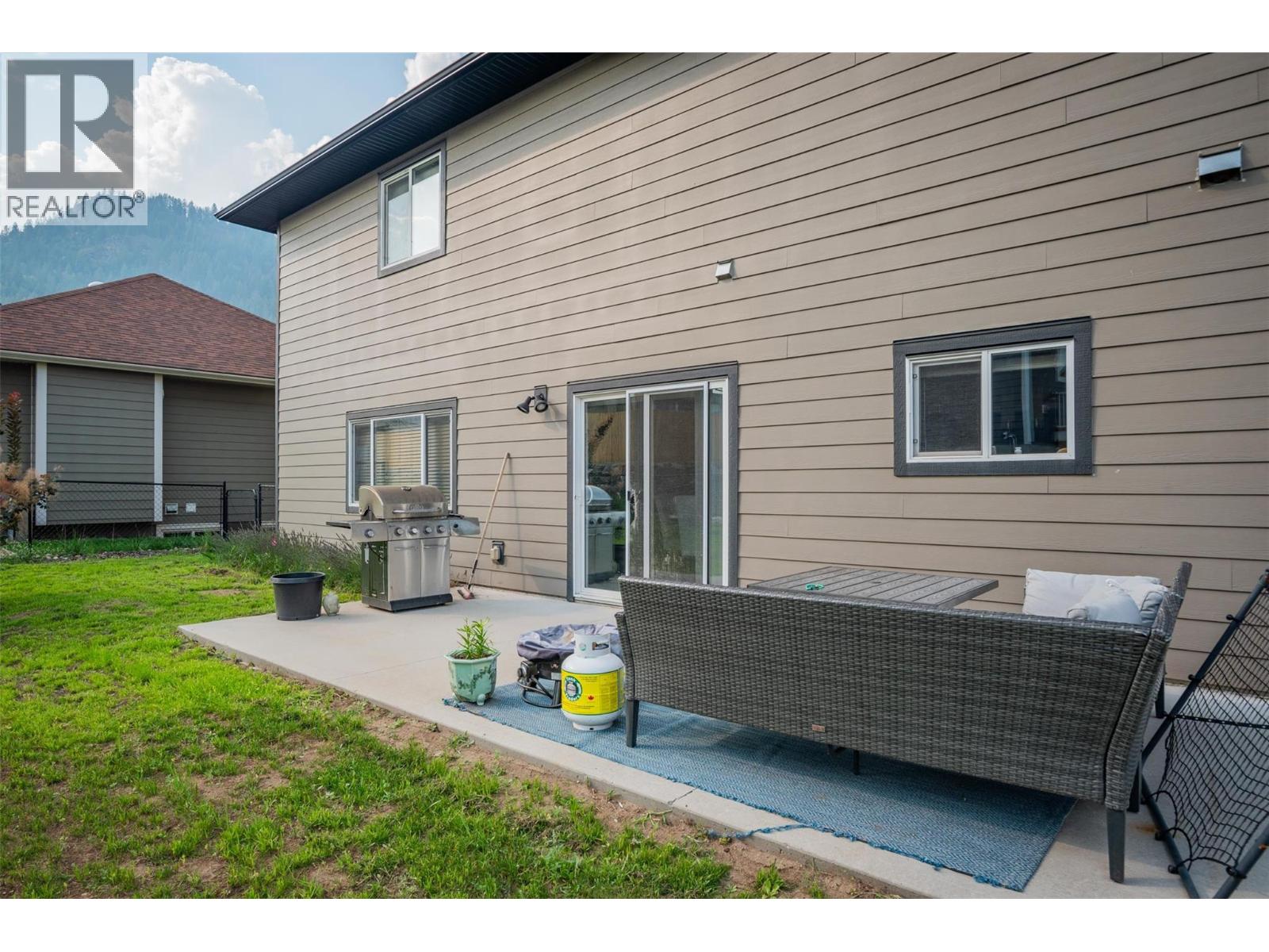 3904 Grandview Drive, Castlegar, British Columbia  V1N 4X9 - Photo 46 - 10357189